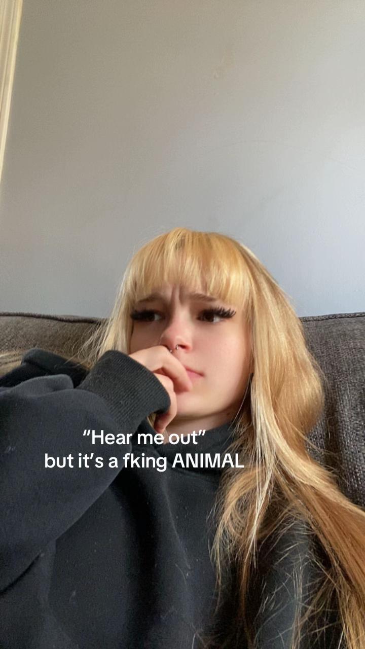 @𝐅