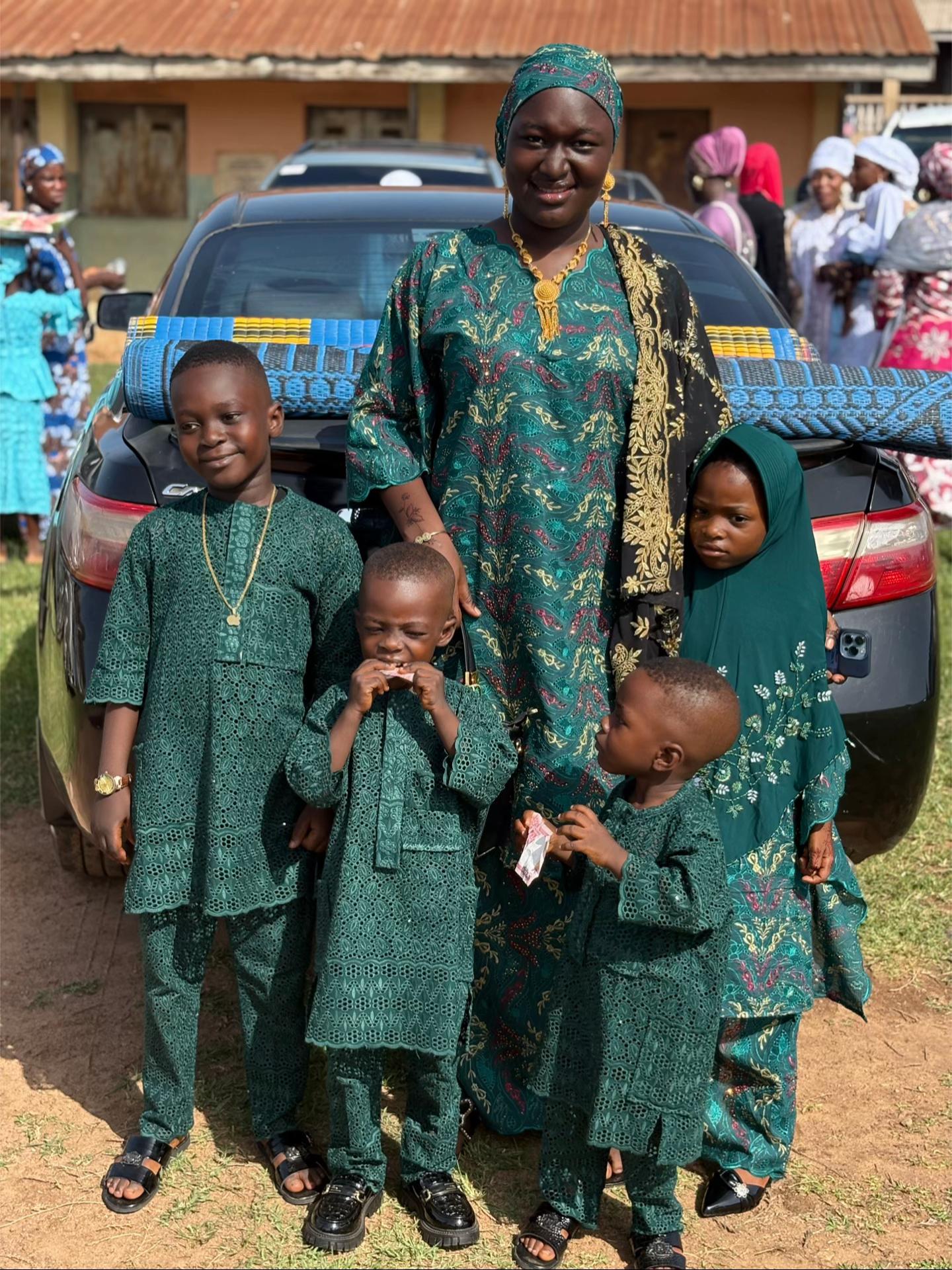 @FATHIAT🥳💯🌺🌸