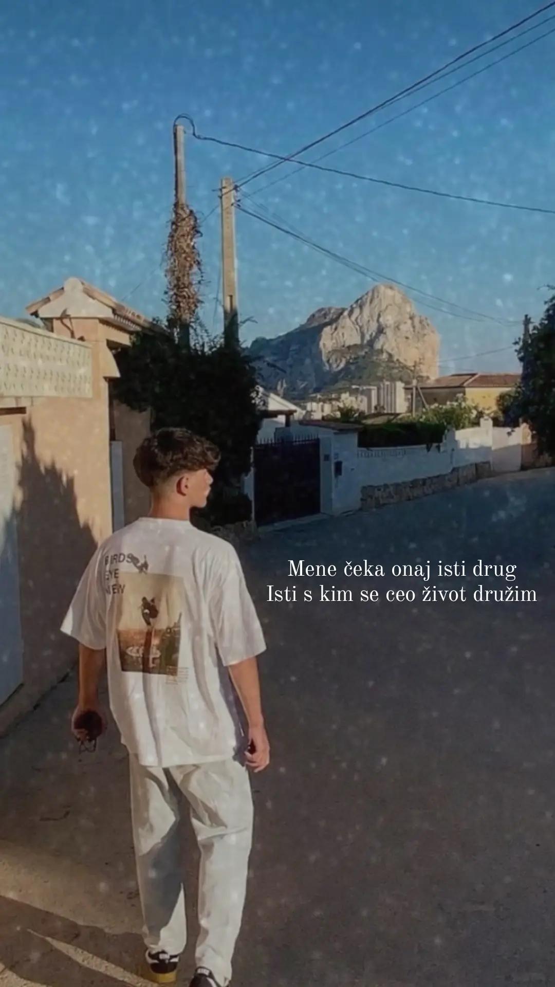 @- 🧟