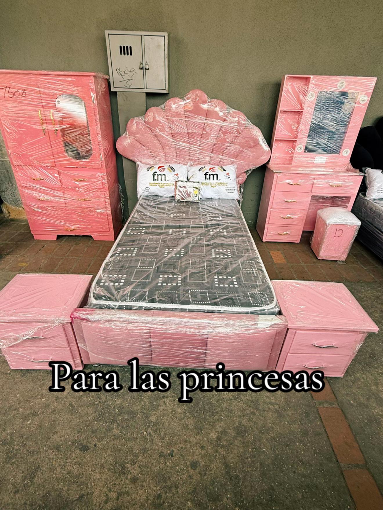 @Mueblería KJ 2023