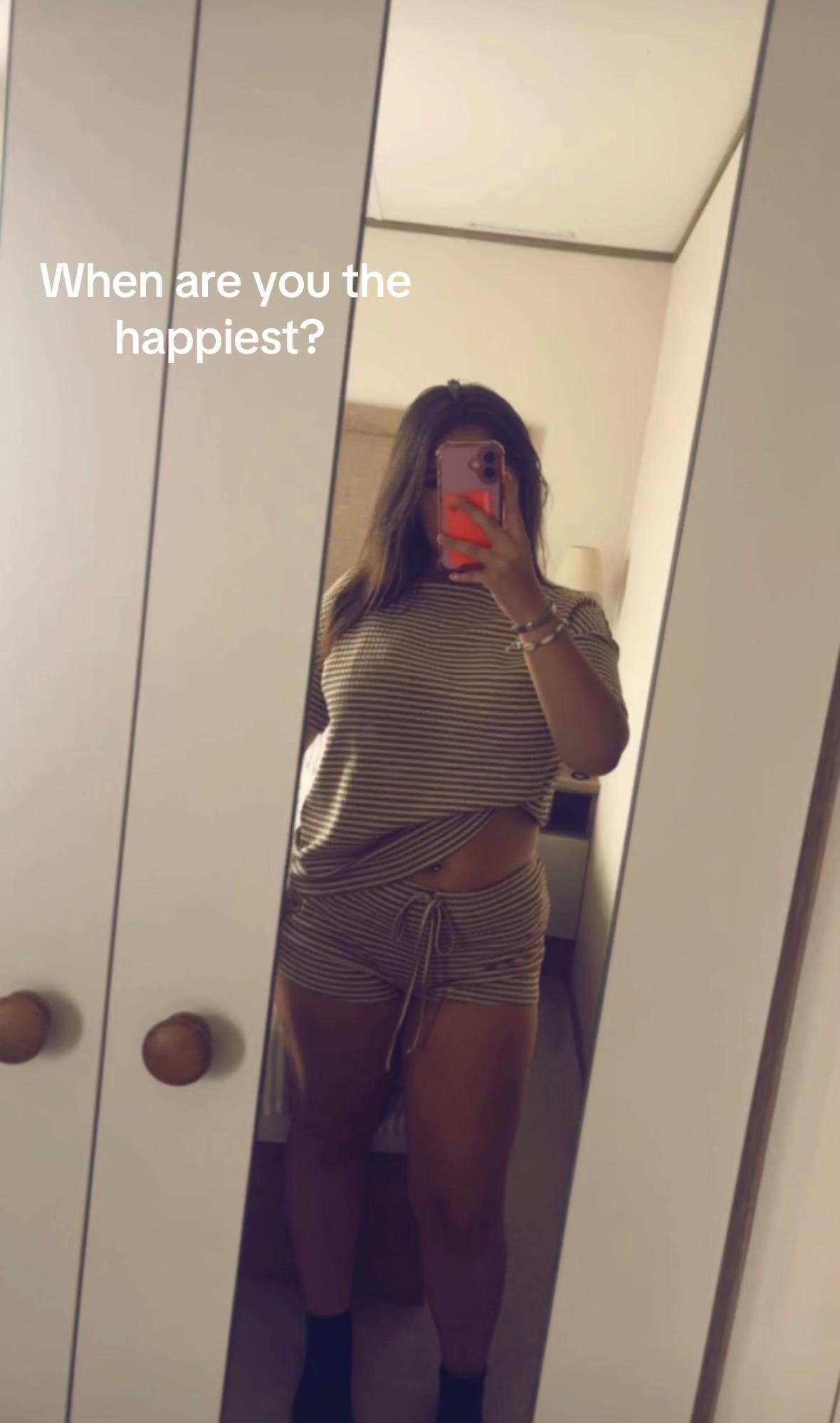 @laceymaerennie0