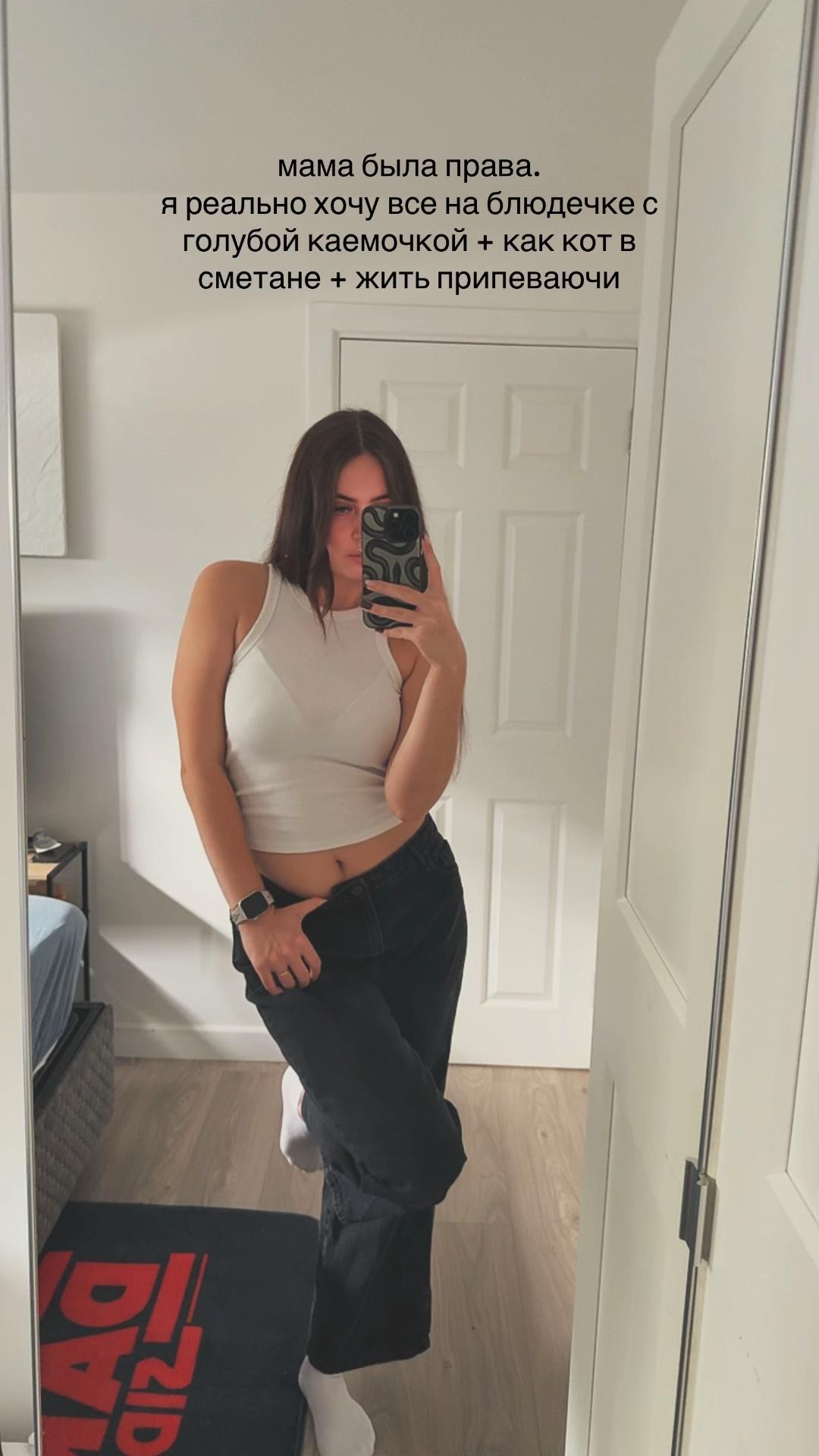 @_elenau_