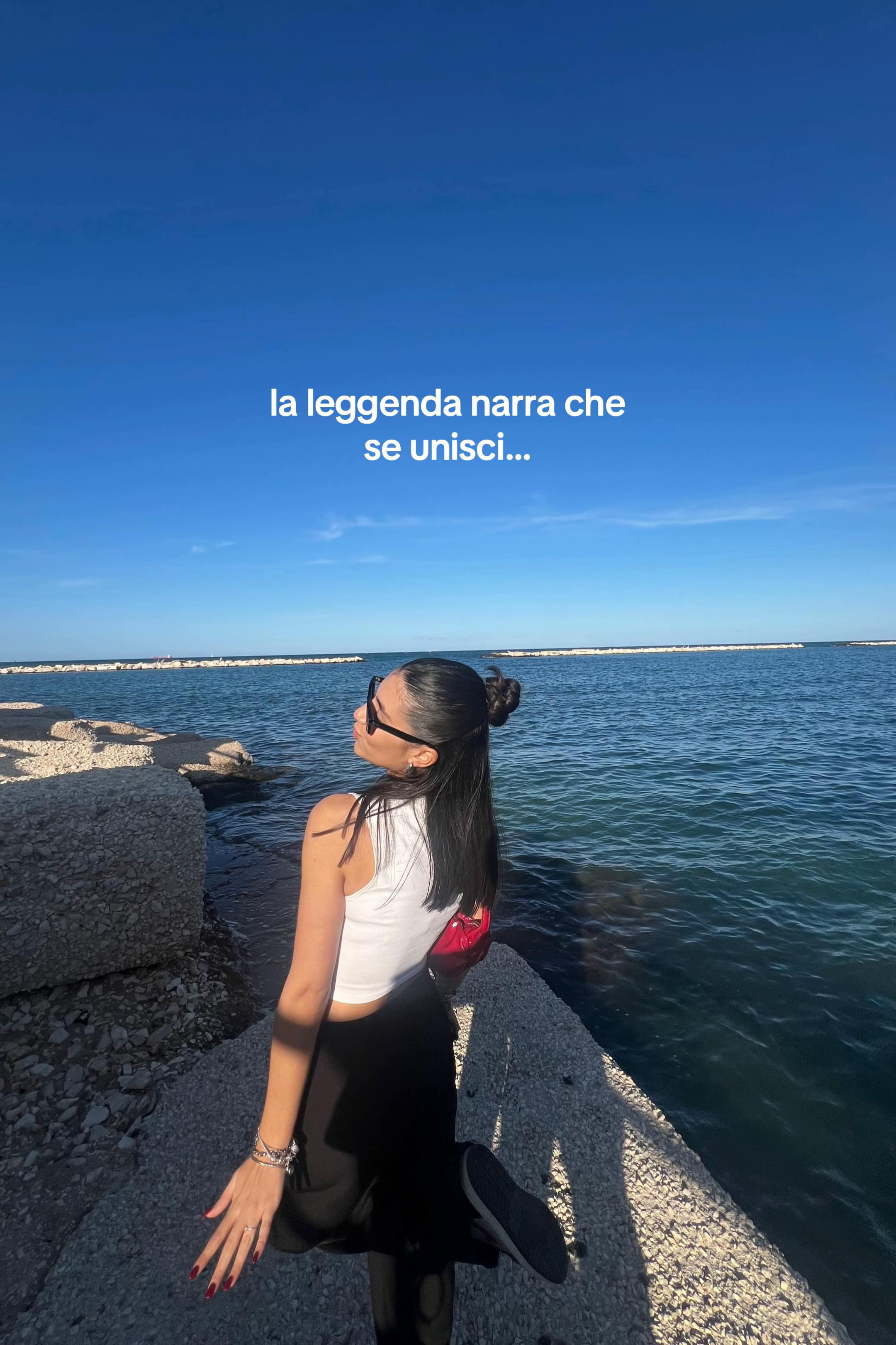 @𝑺𝒊𝒎𝒐𝒏𝒂