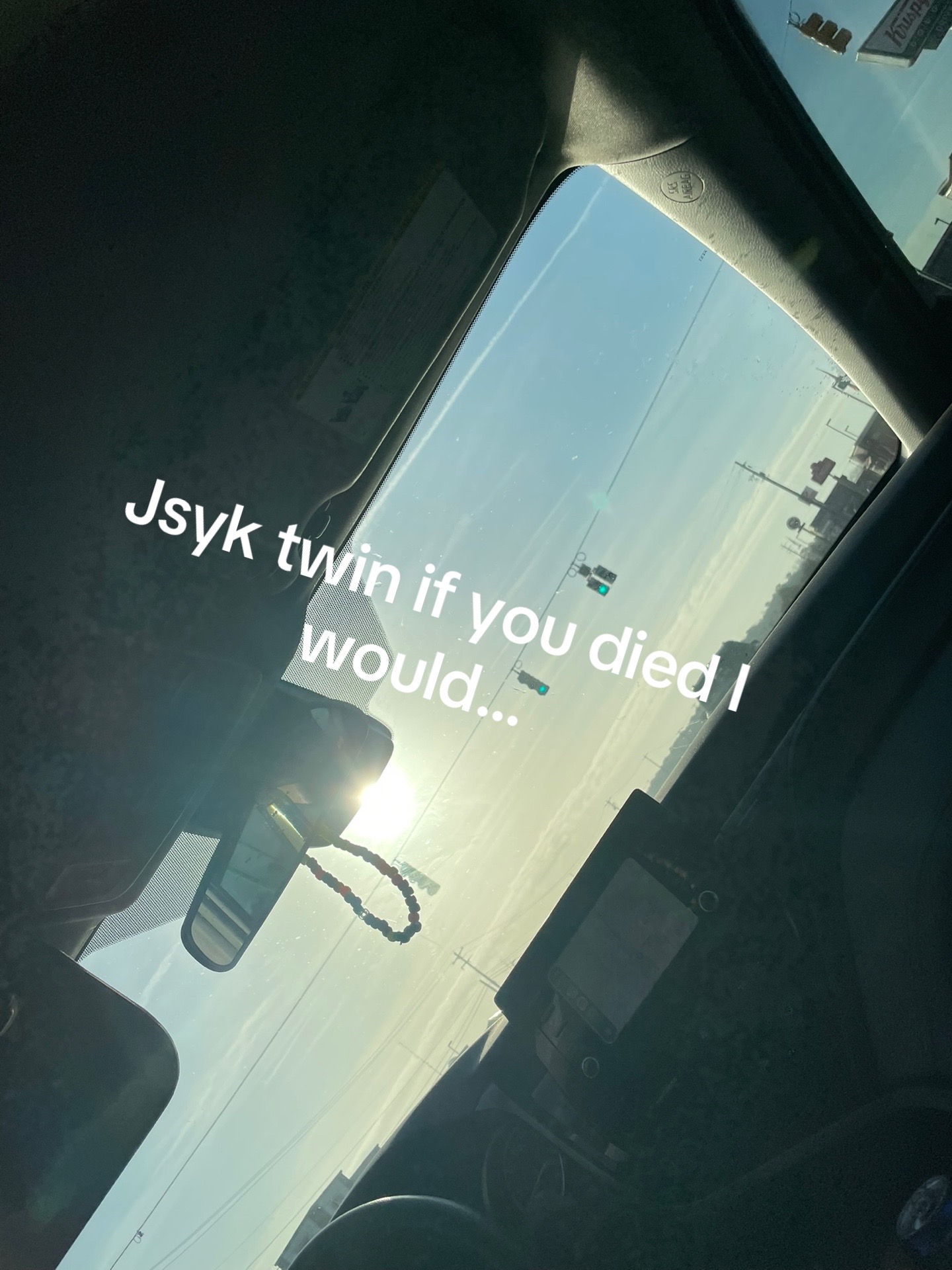 @Urf4vfr0ggi<3