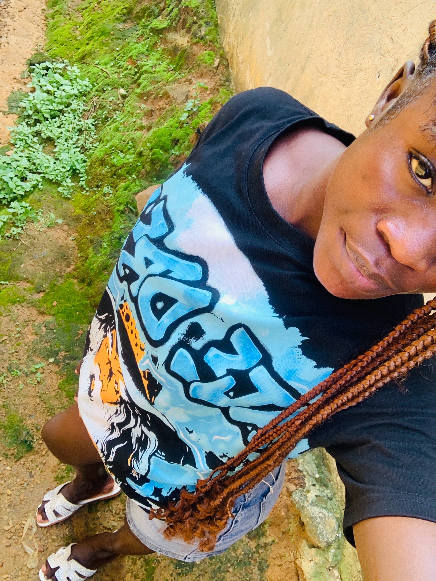 @She&rsquo;s-&bull;🌸🤍~~&bull;Nana Yhaa🖤🤍