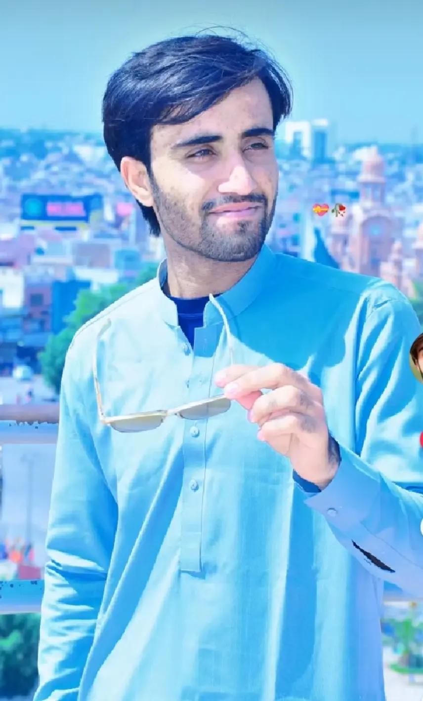 @🥀CaPtAin ZeEsHaN NaWaZ🌷