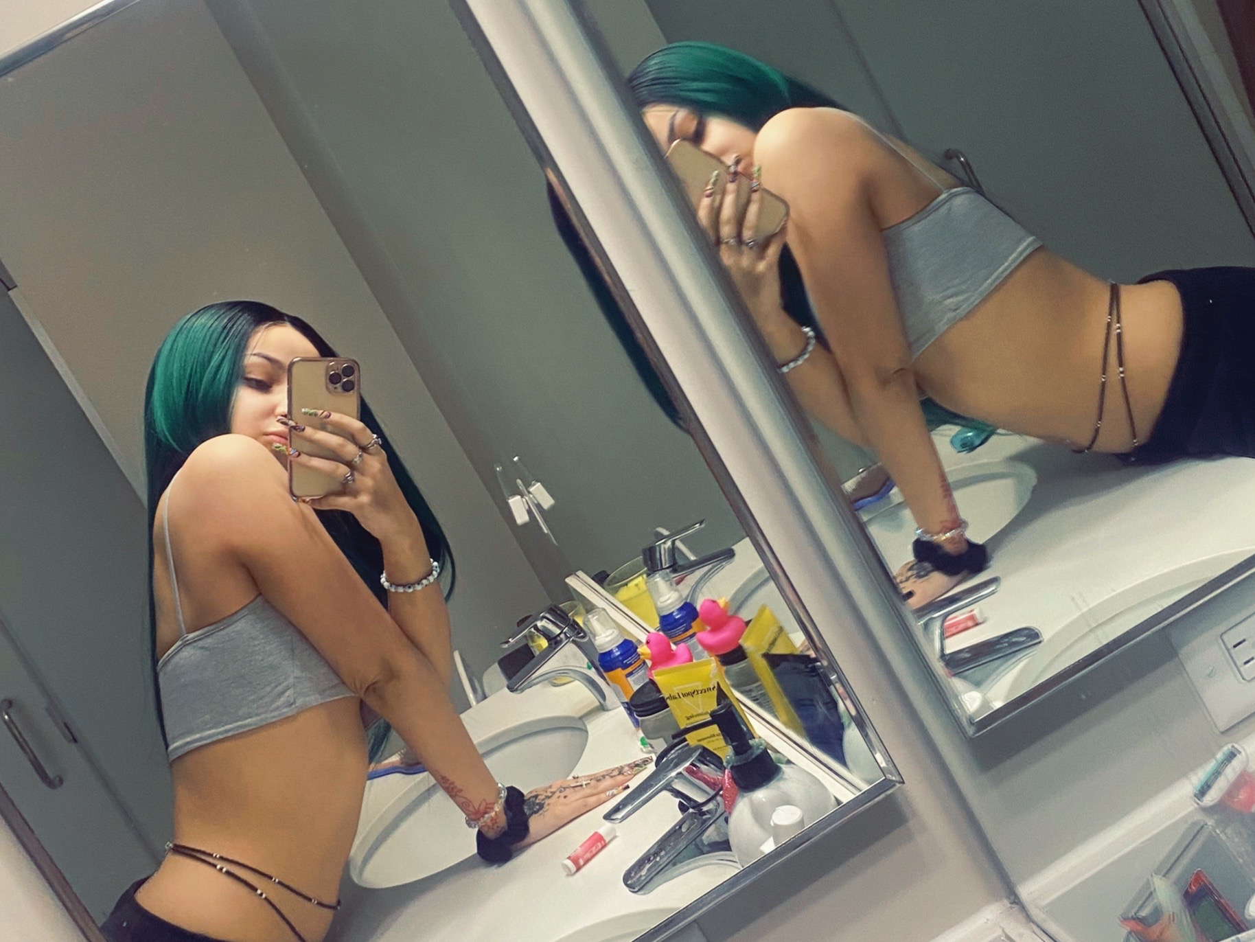 @𝒹𝑒𝓏.