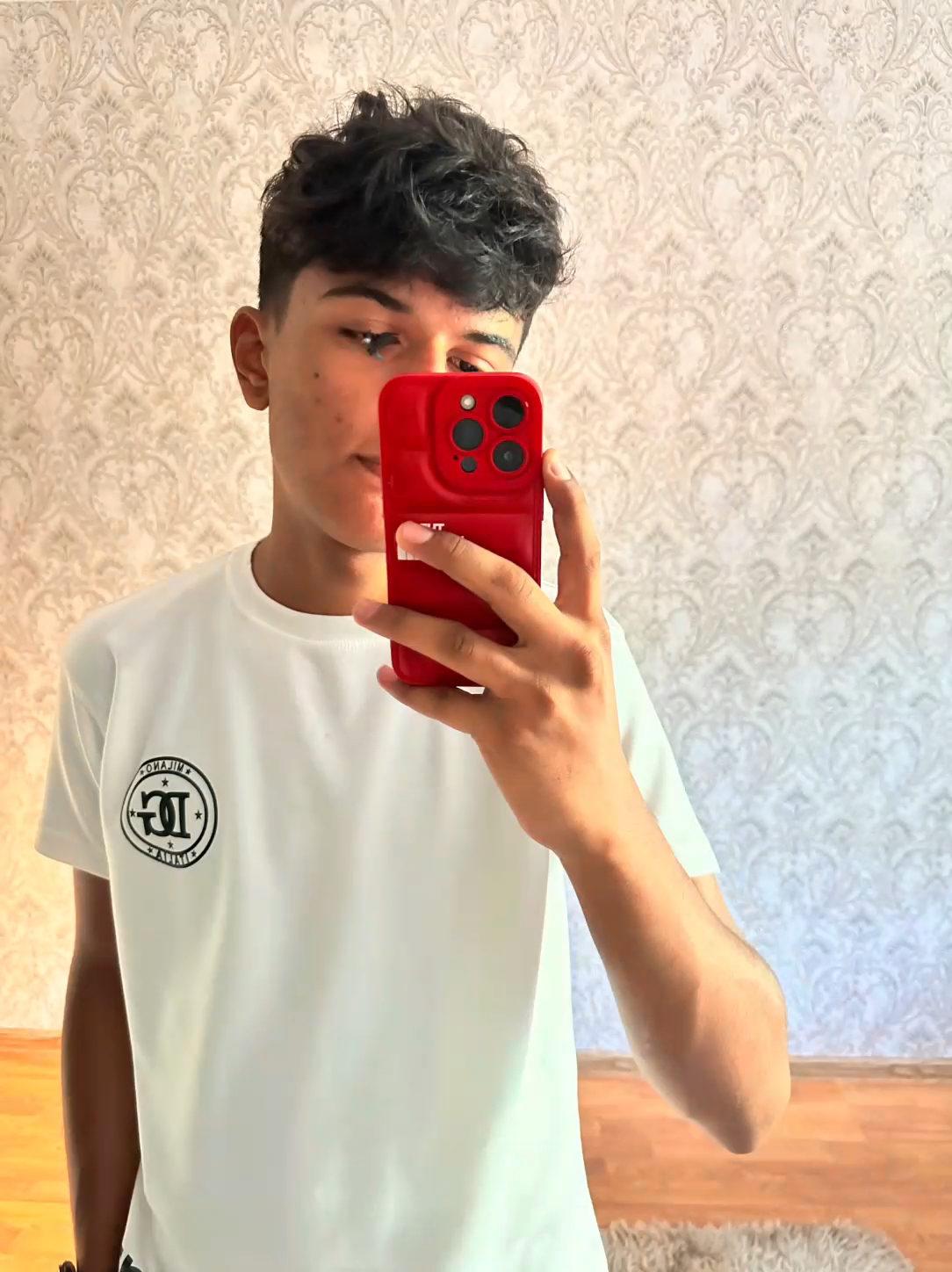 @✵