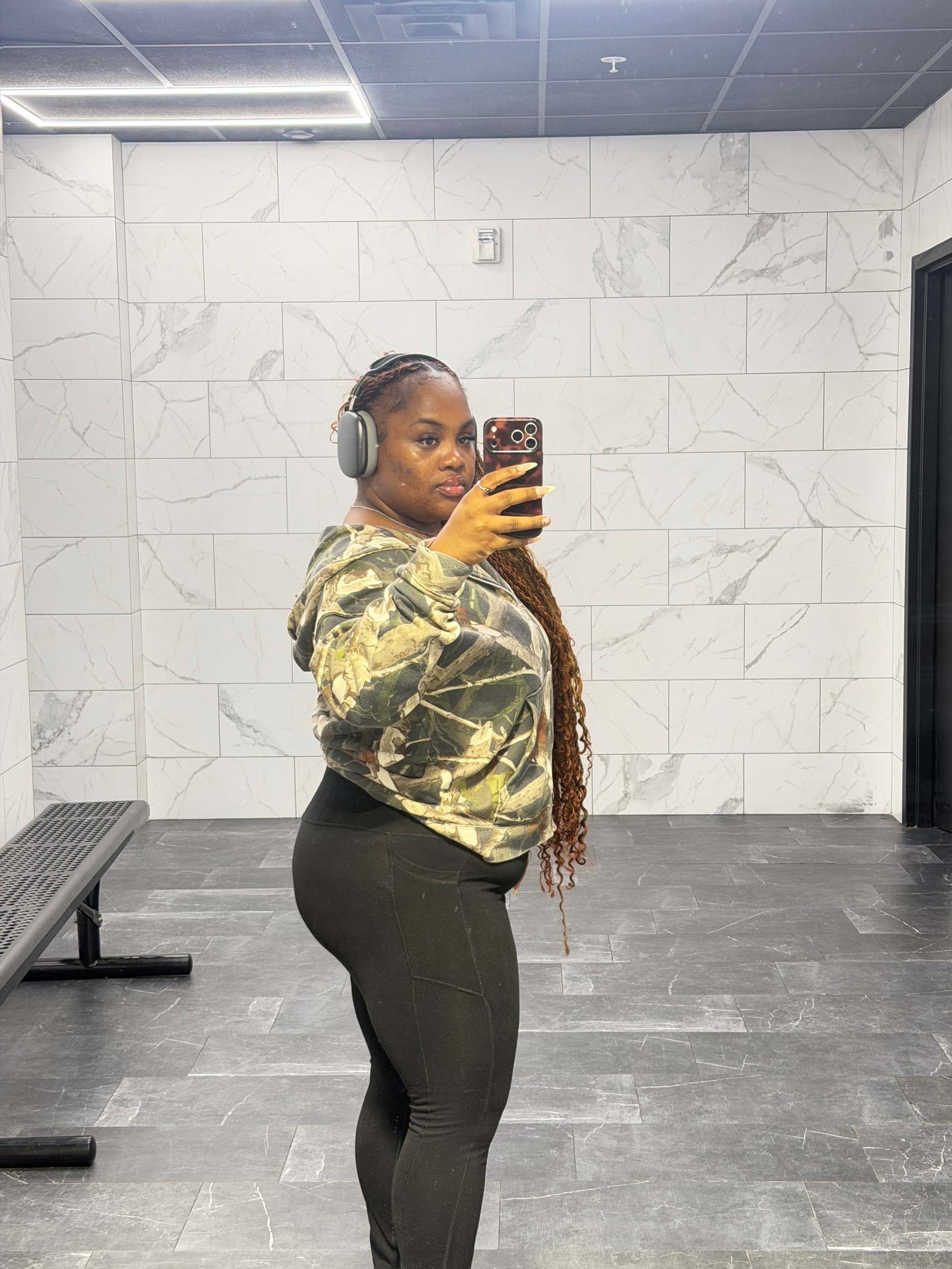 @JAS 🫶🏾✨ fat but, fit.