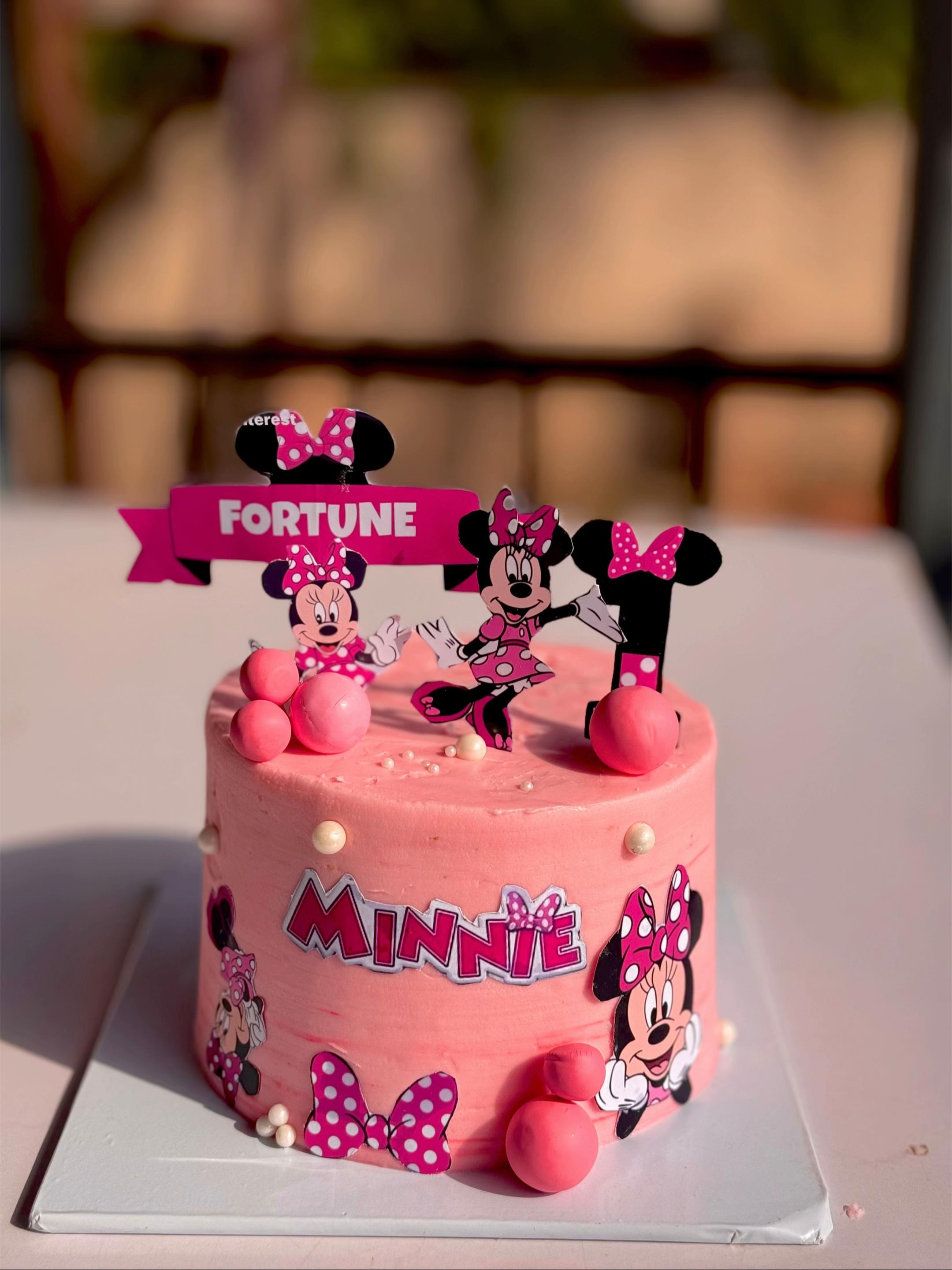 @floxxy cakes and event