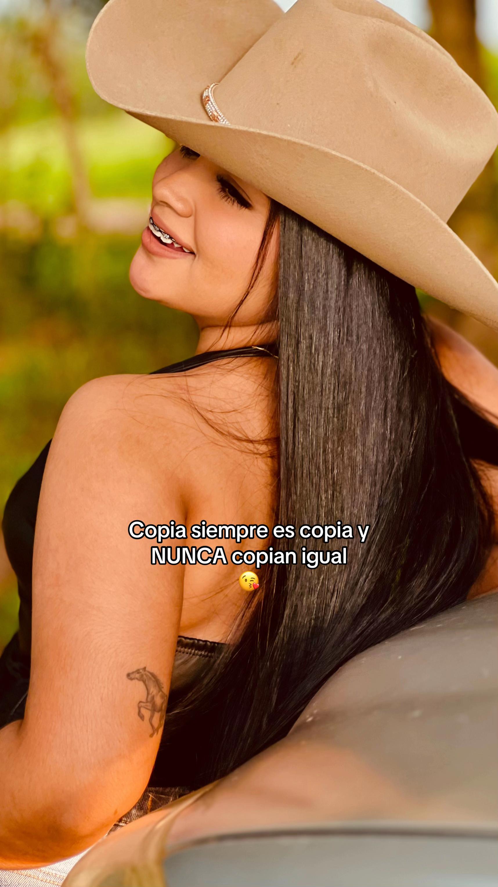 @CR℧