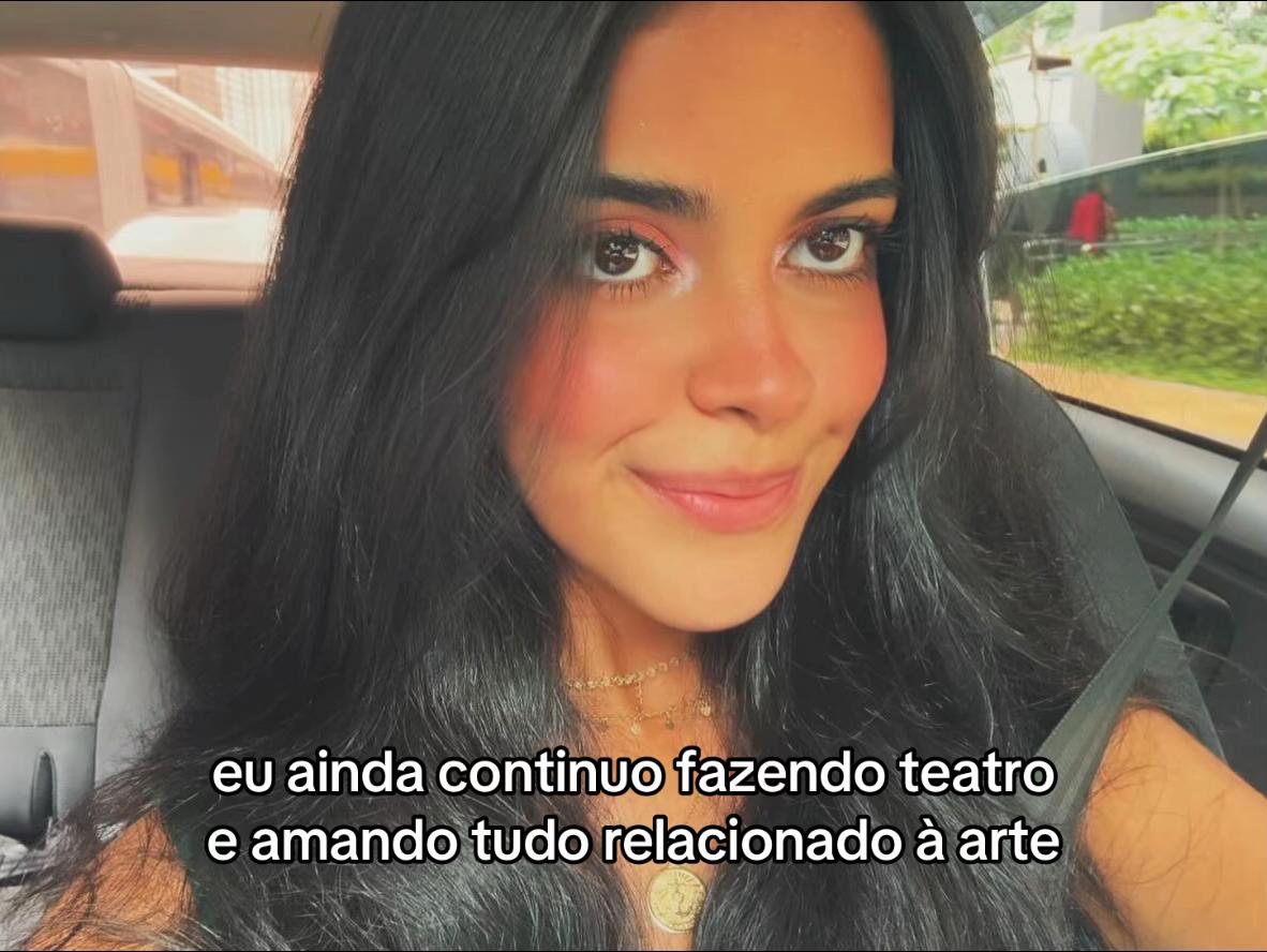 @ninamedeirosoficial