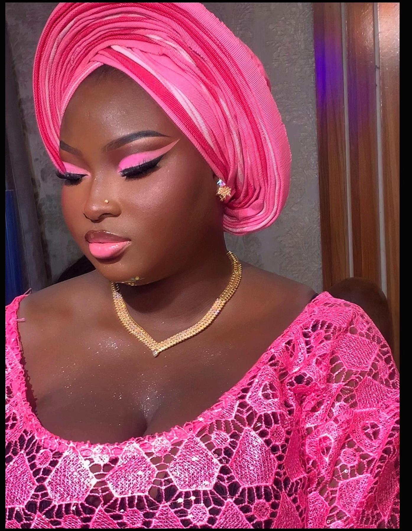@MAKEUP ARTIST IN Ayobo/Ipaja
