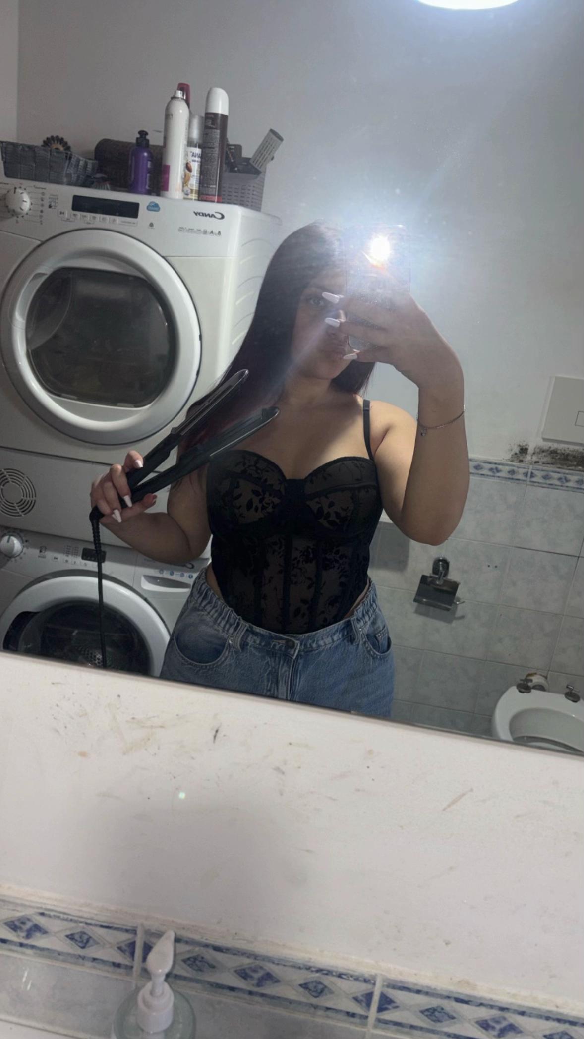 @𝑬