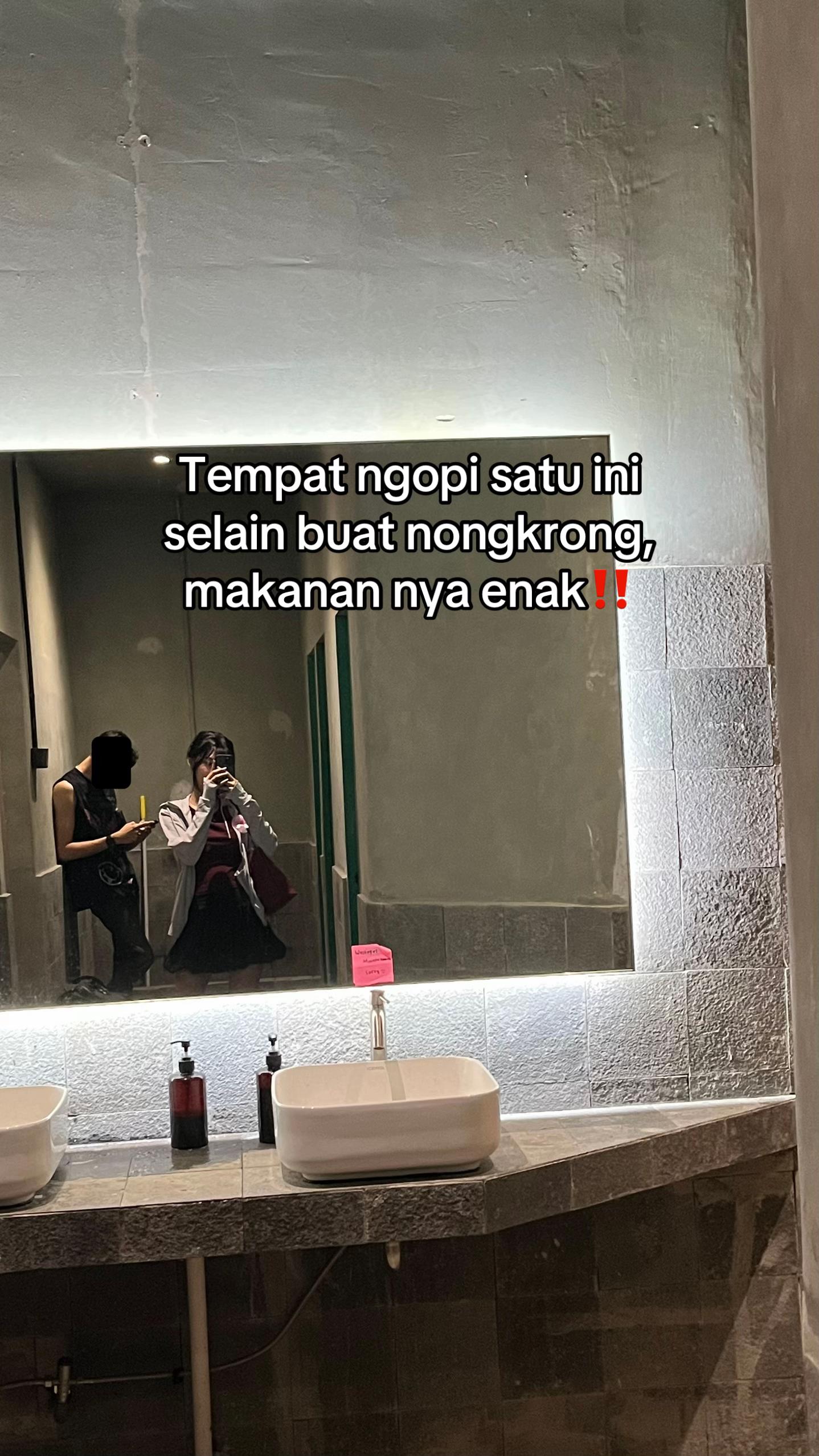 @Ay🌱