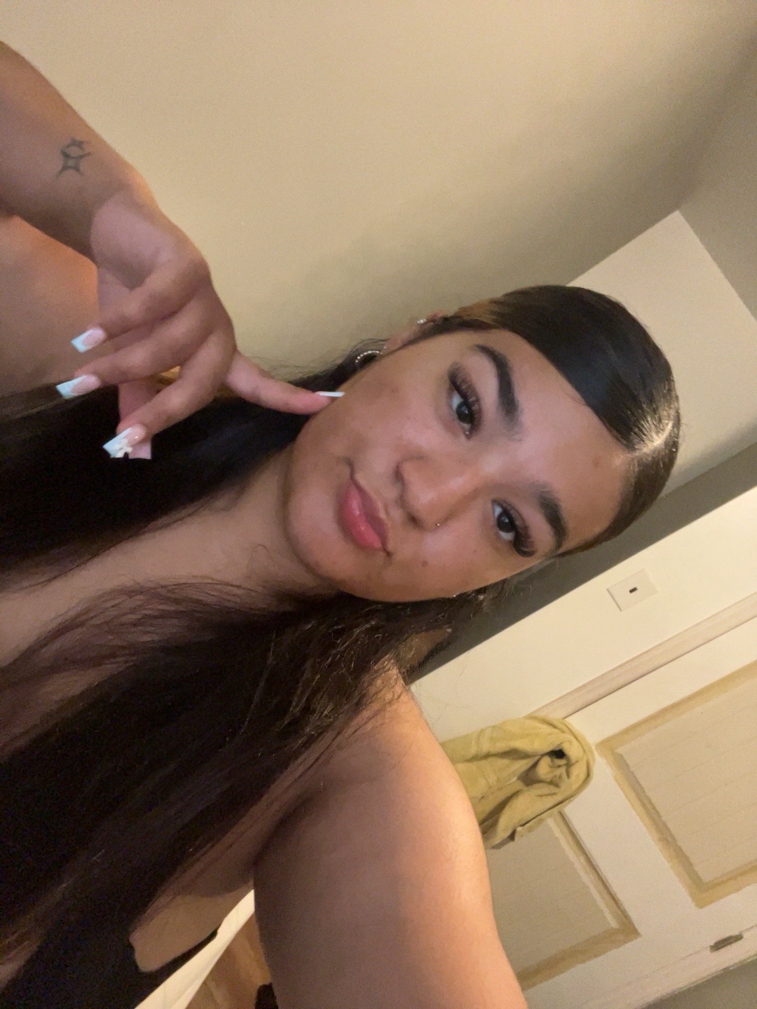 @Angelica🧞♀️
