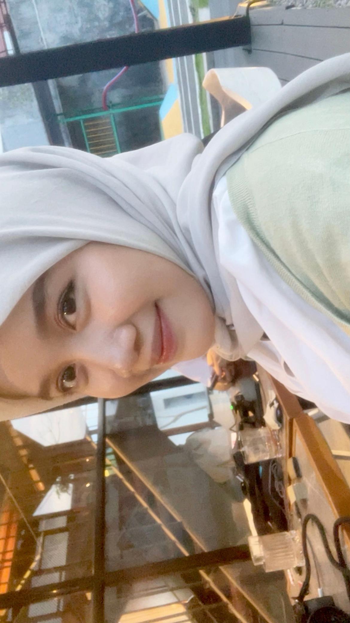 @Ris_