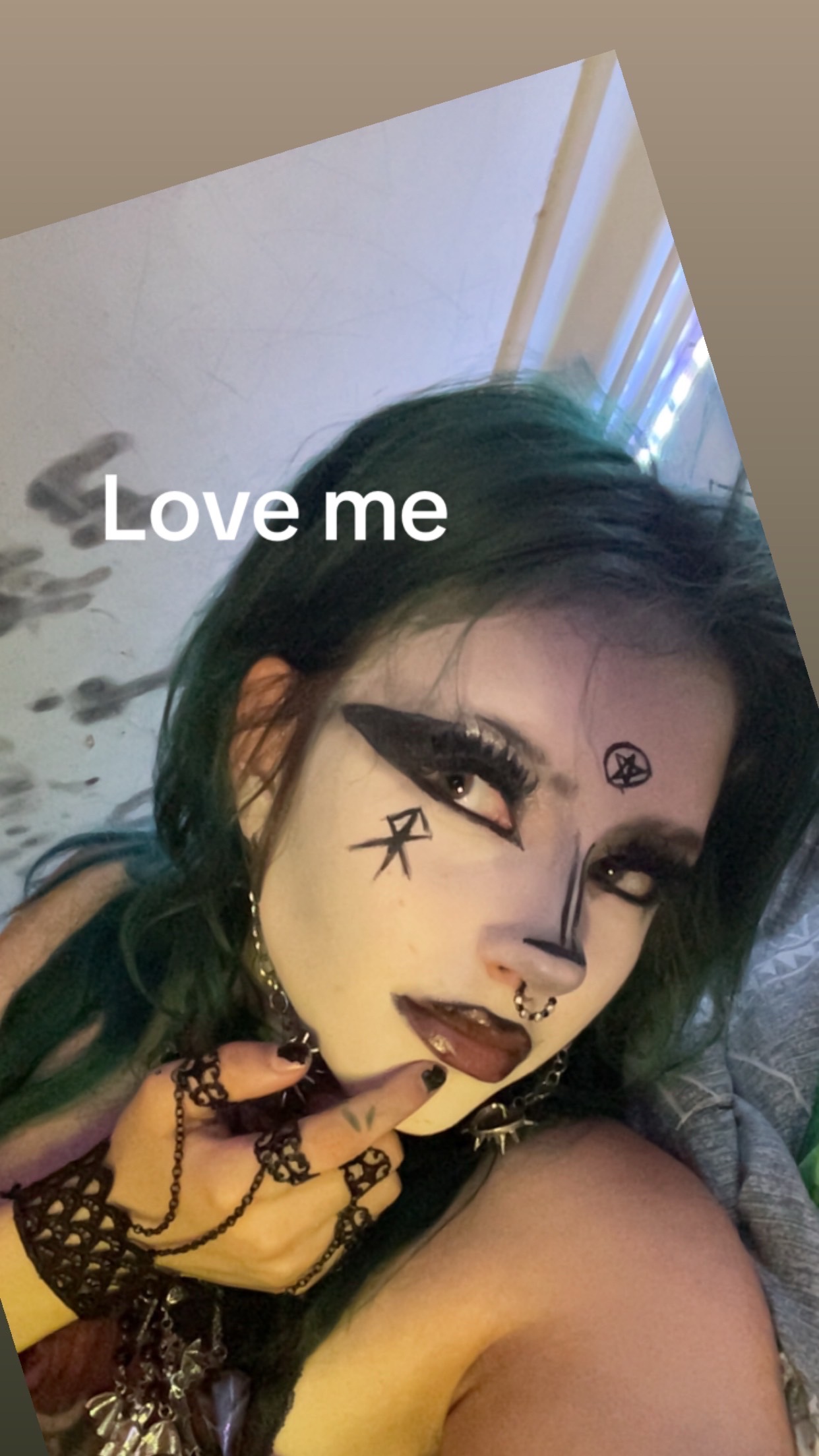@🪬GREEN-HAIR-B!TCH🪬