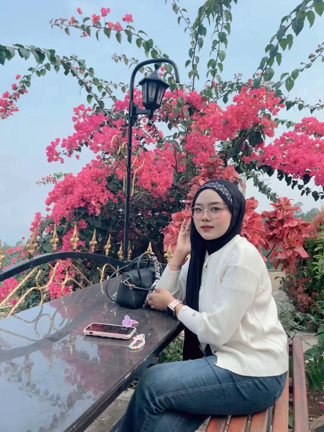 @Hrartnsri25