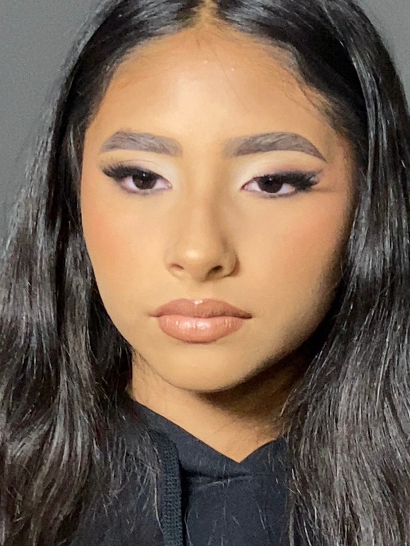 @leslie | beginner MUA