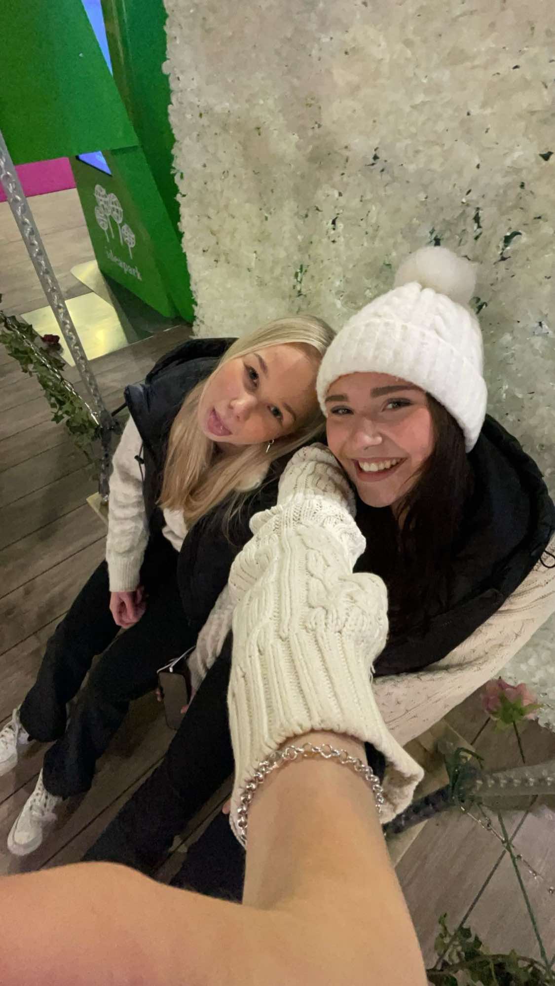 @Emmi