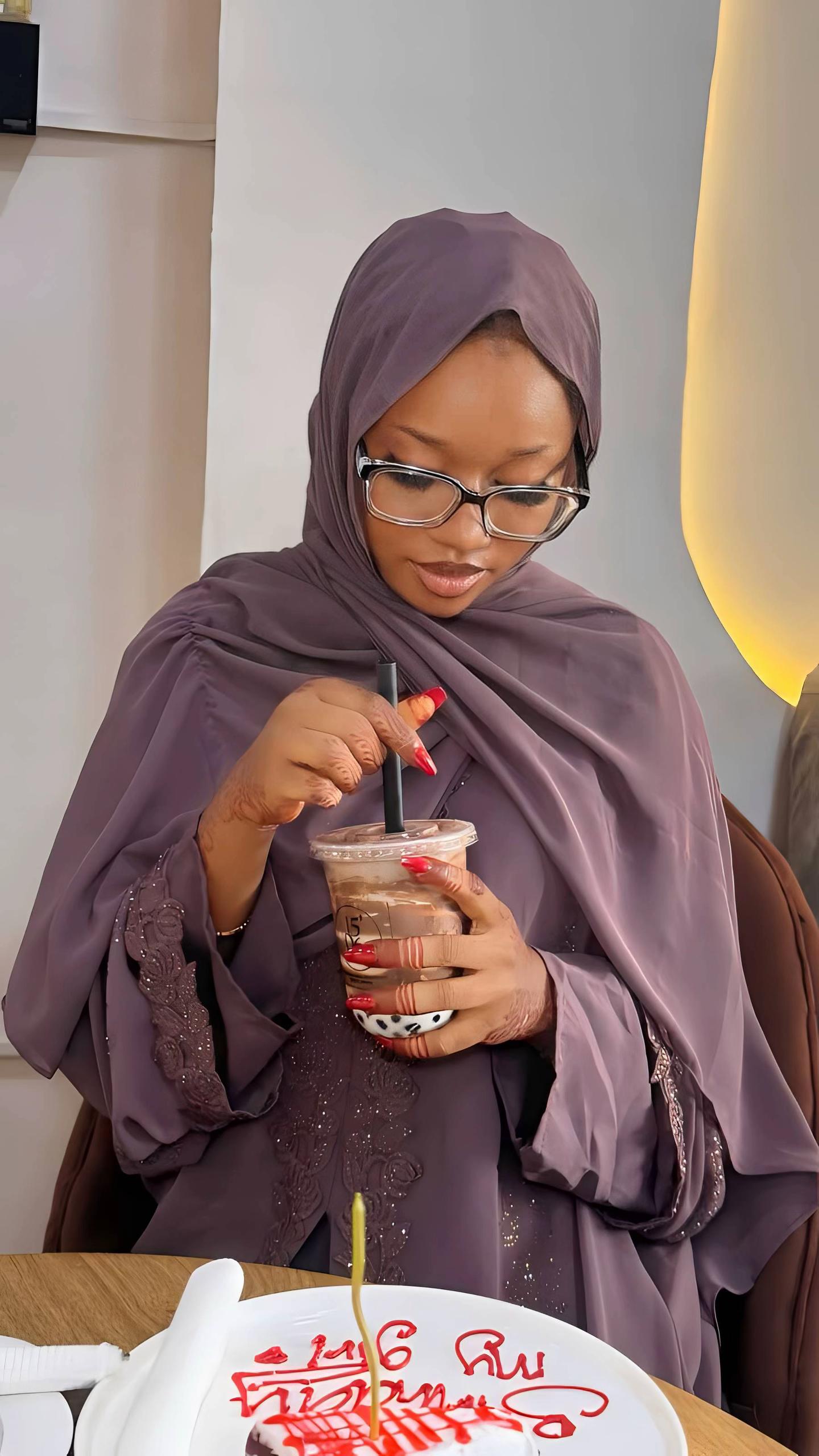 @Aminah🤍