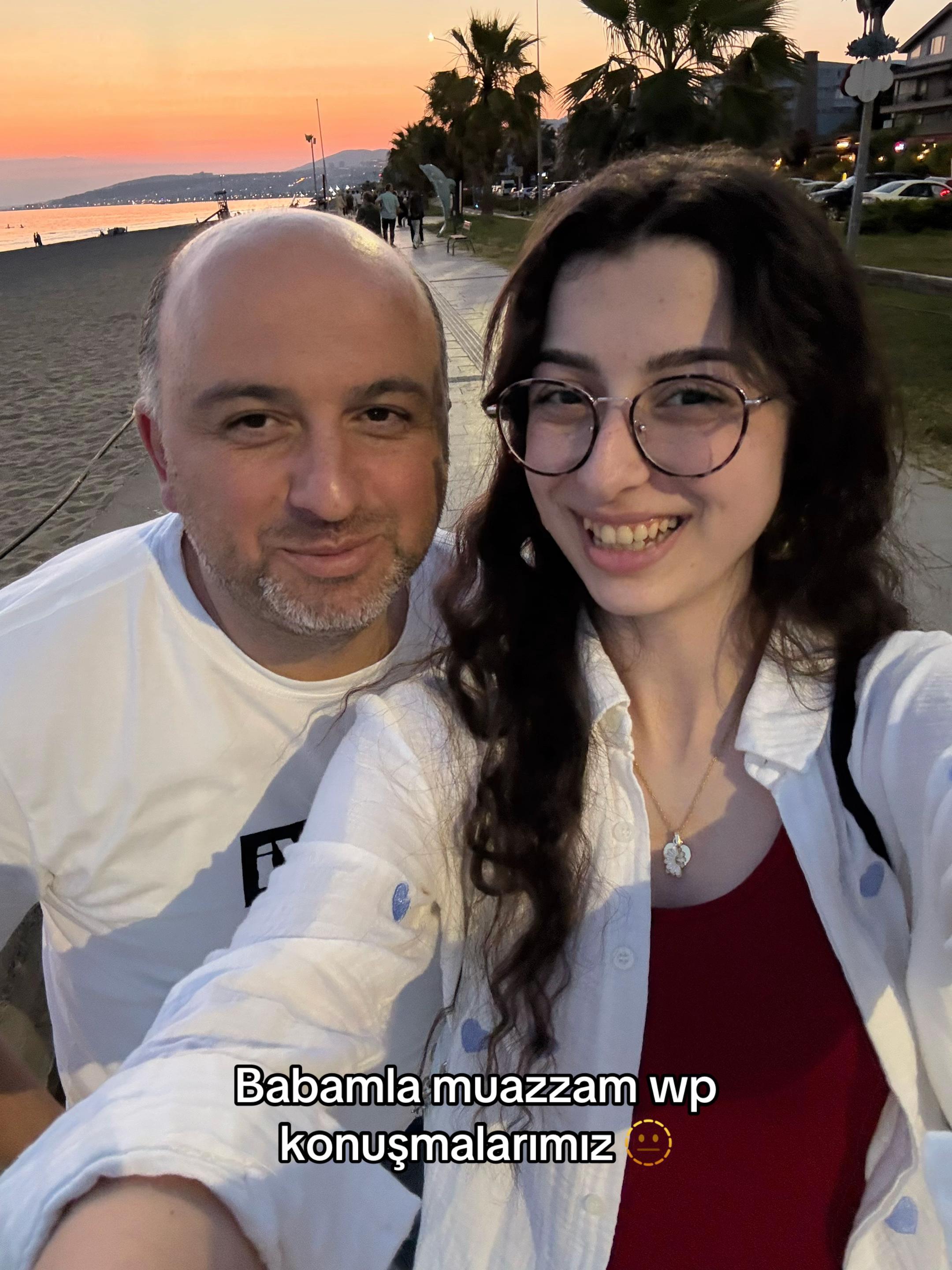 @Açelya~