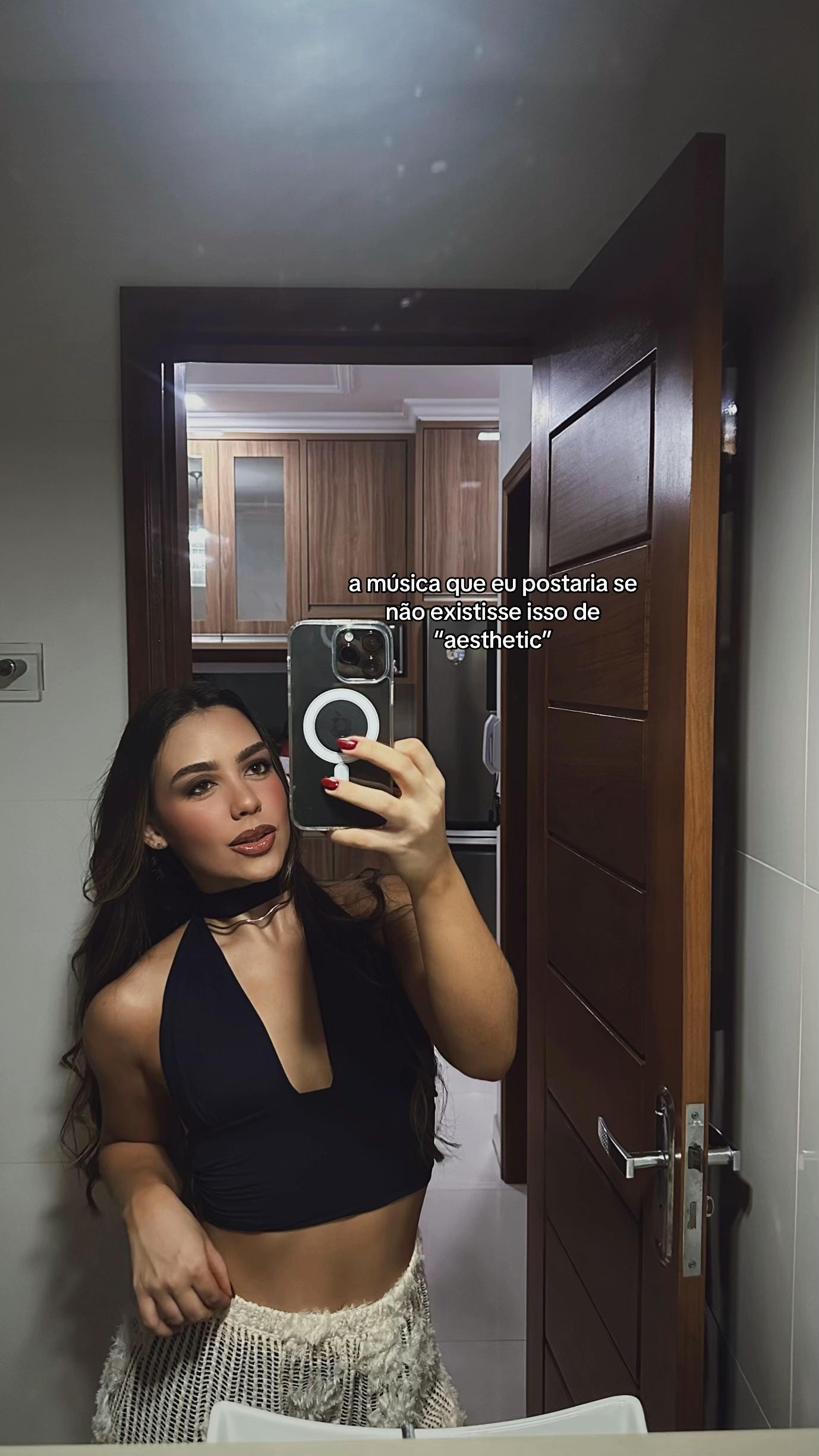 @Livia Lopes