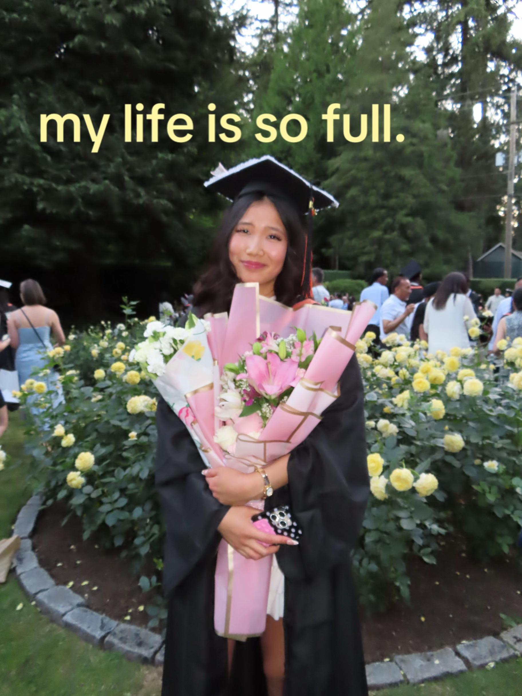 @emily 🌺 | student life