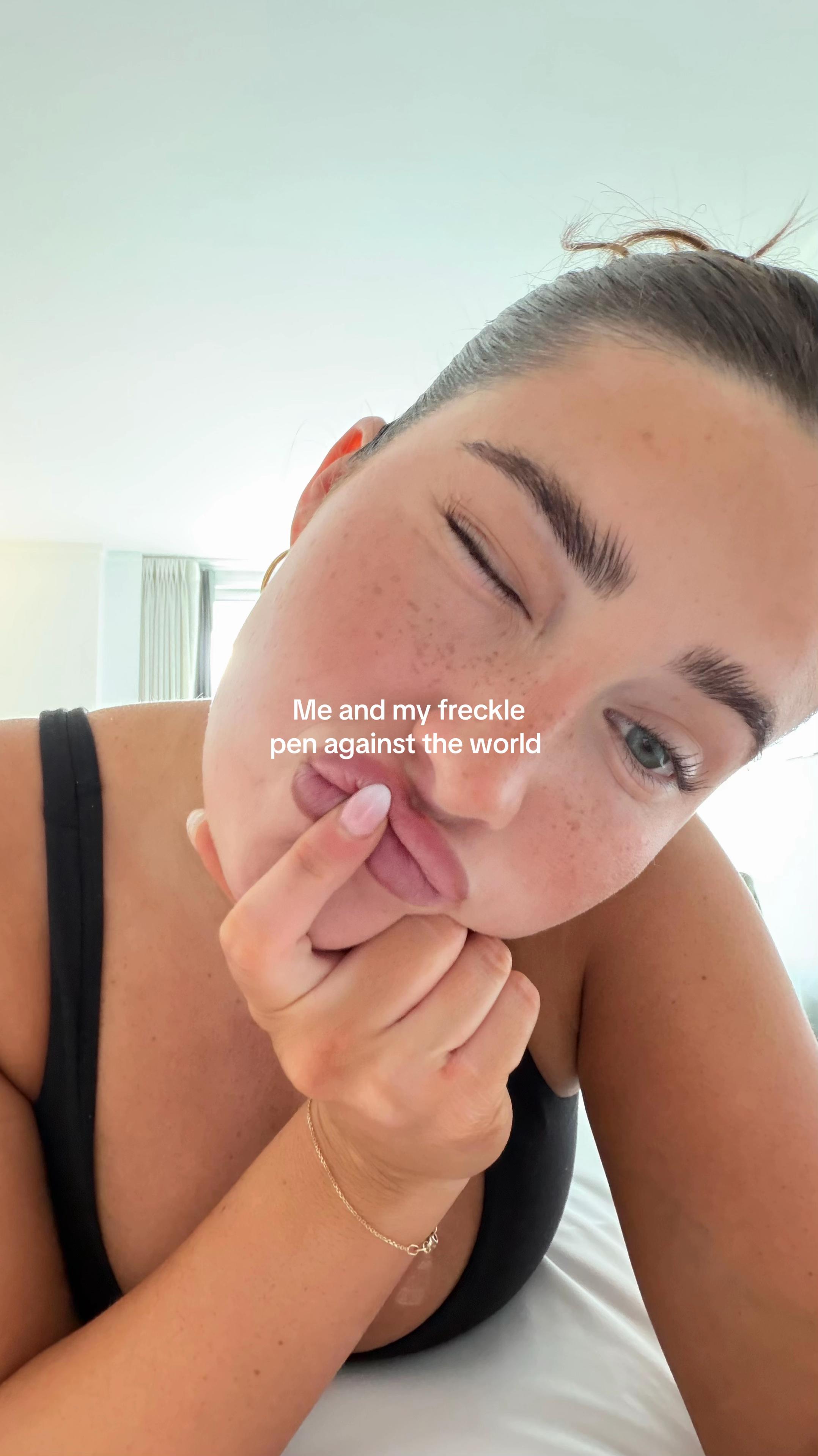 @charlizewalker