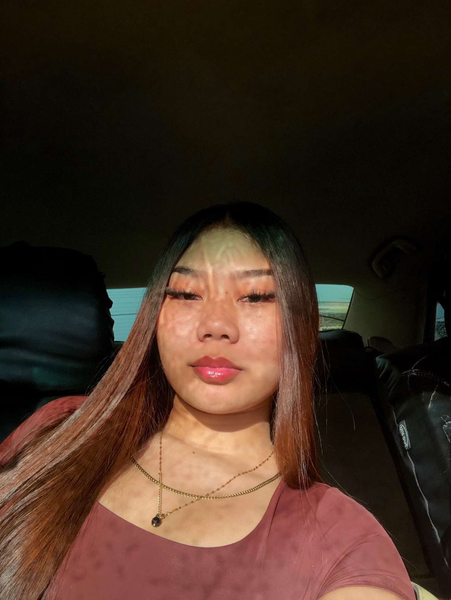 @𝒱