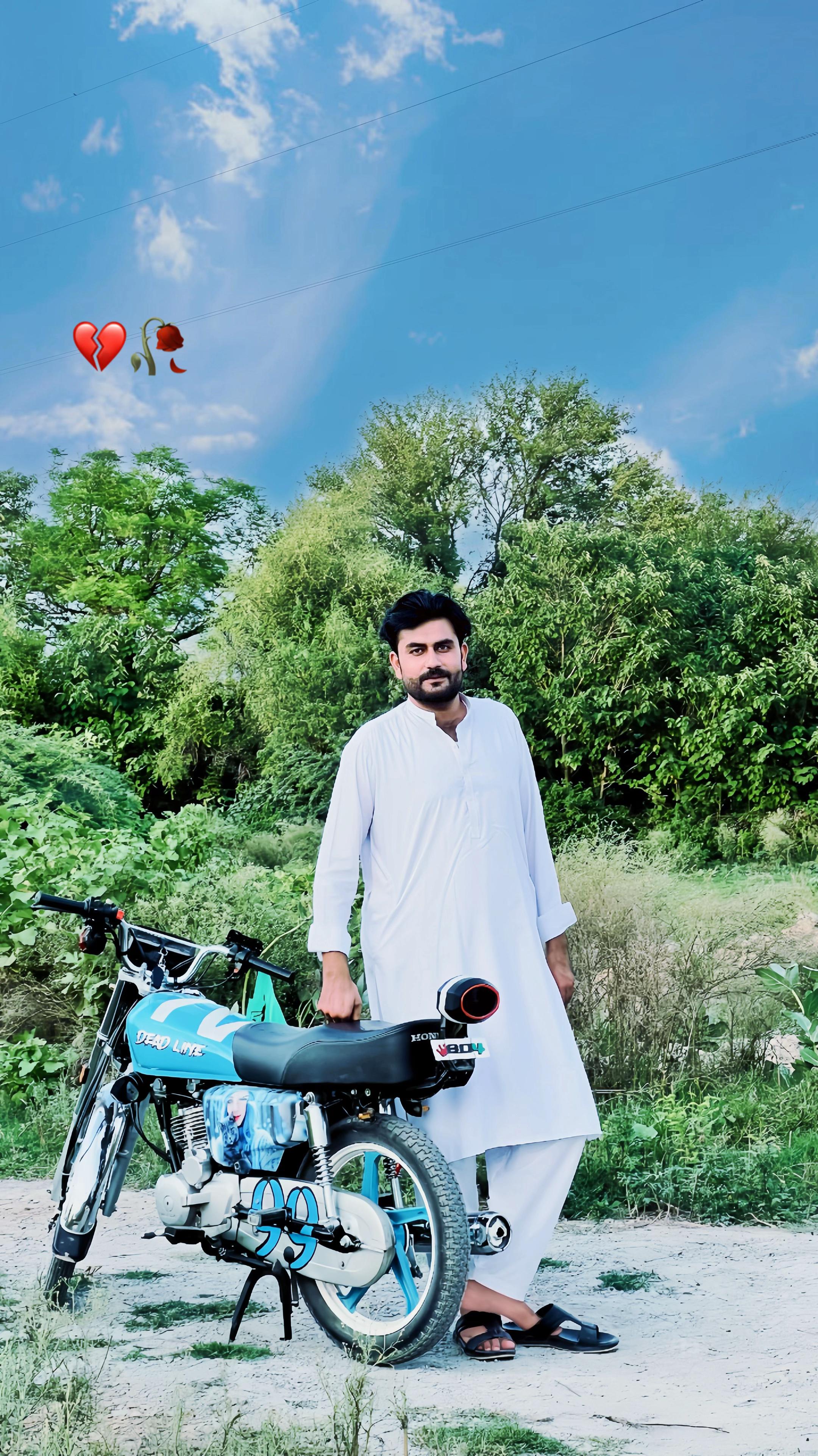 @Umarii Afridi 👑 💯✌🏻