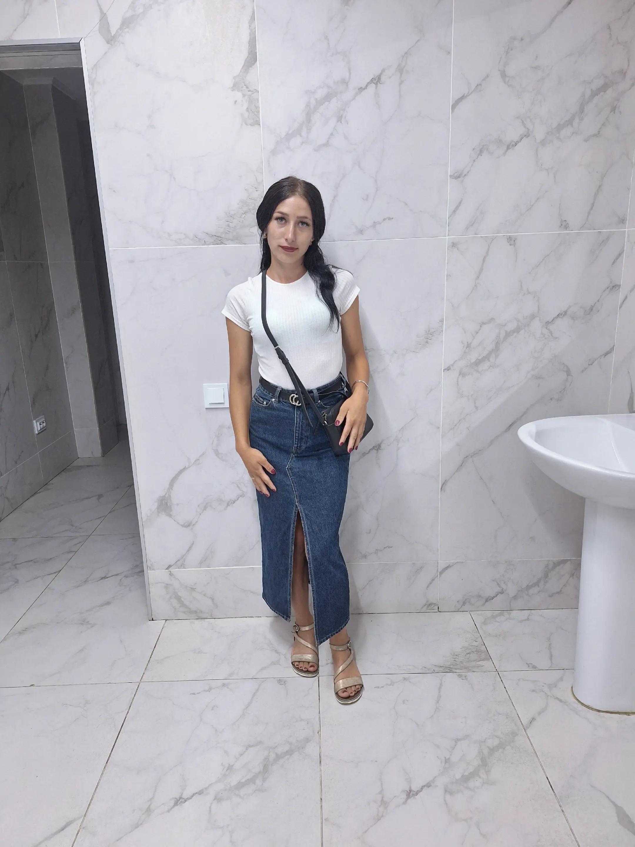 @13Erzsike Lakatos