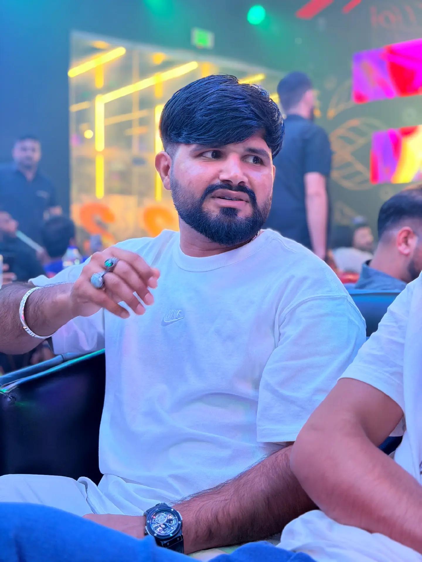 @BAJWA🐅✌️