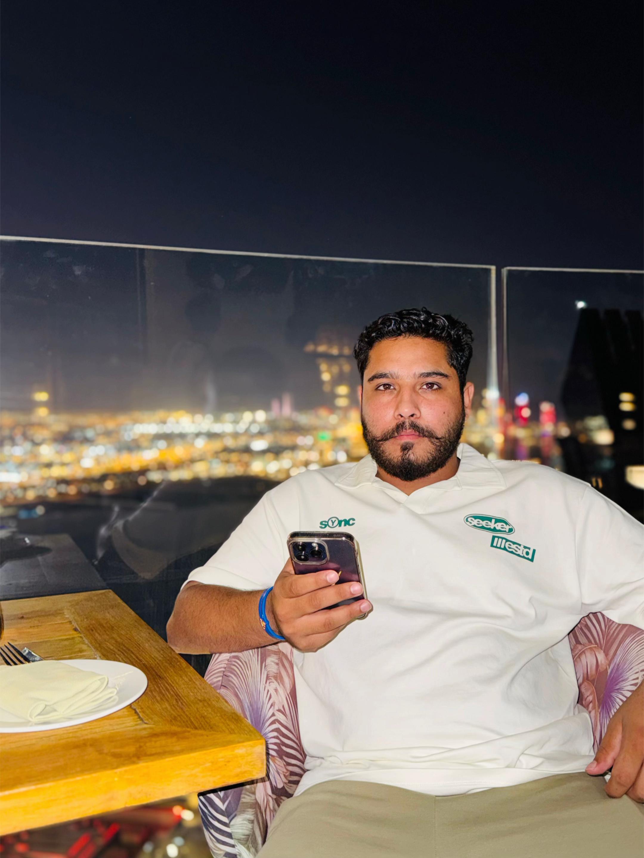 @𝐉 𝐔 𝐓 𝐓   sʜᴀʙ😇👑