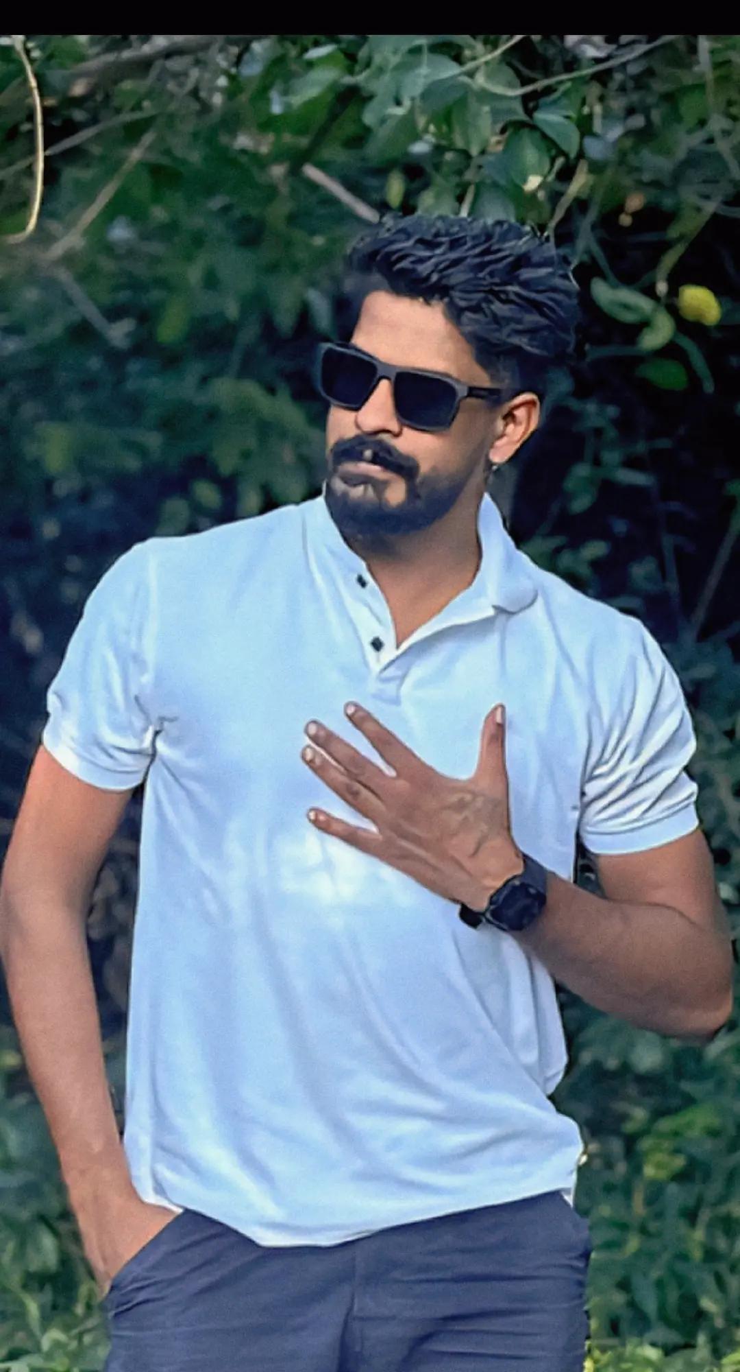 @s.karan🖤