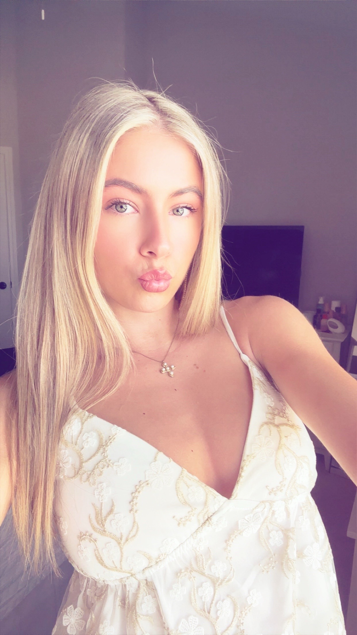 @theolivianagyy