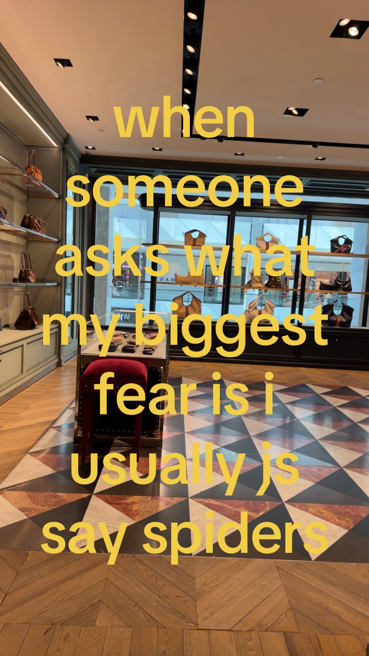 @⃟