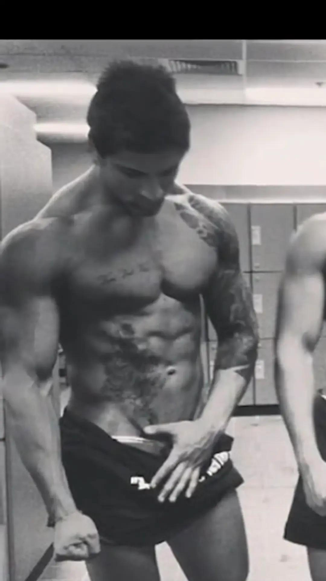 @The Zyzz project