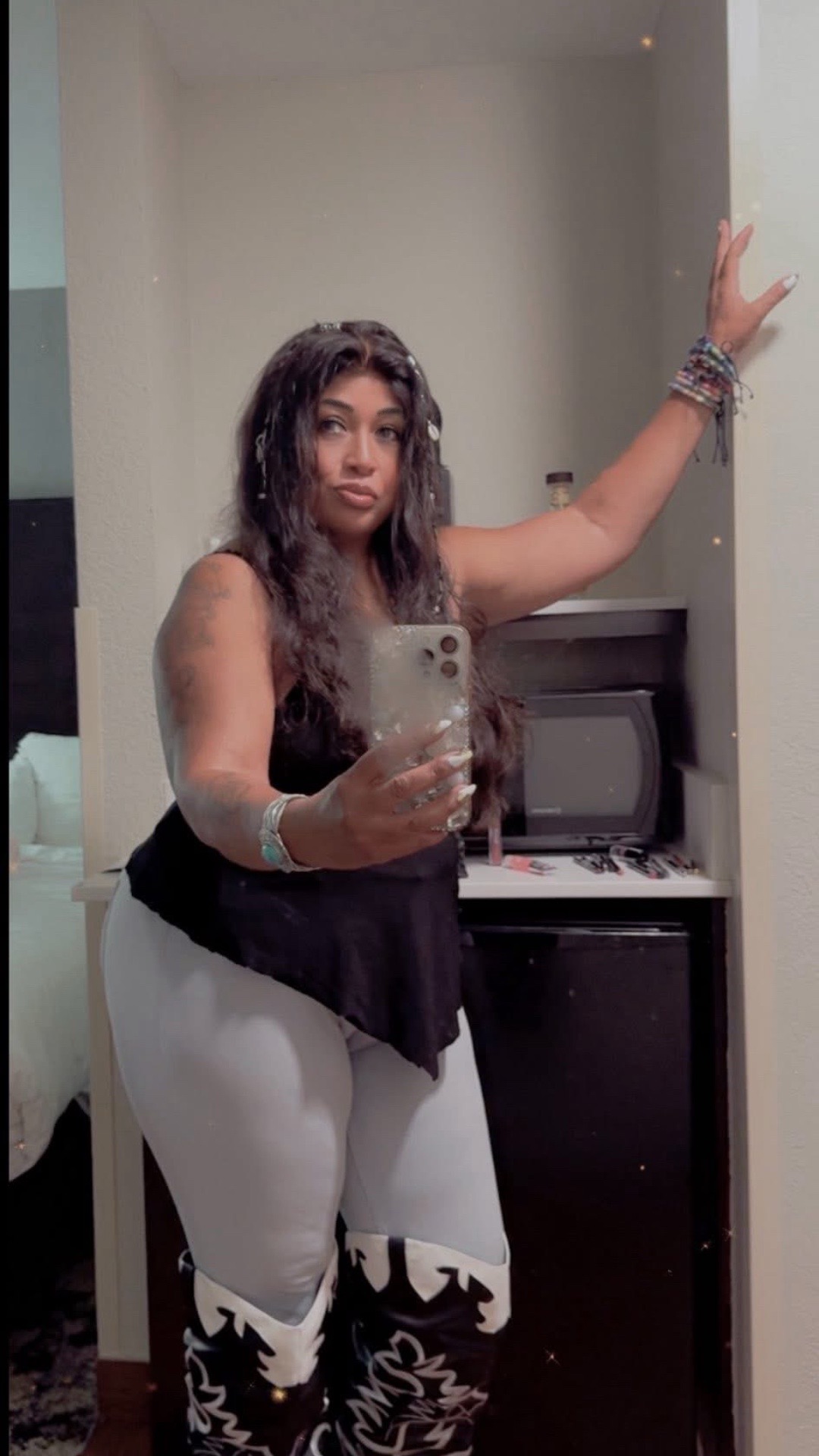 @missadellcomedy