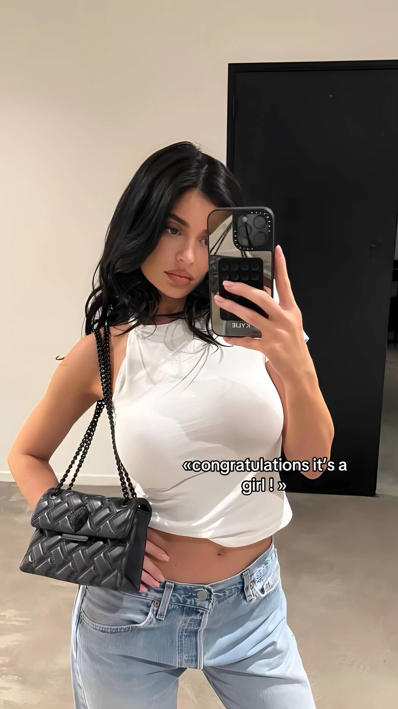 @Stormi