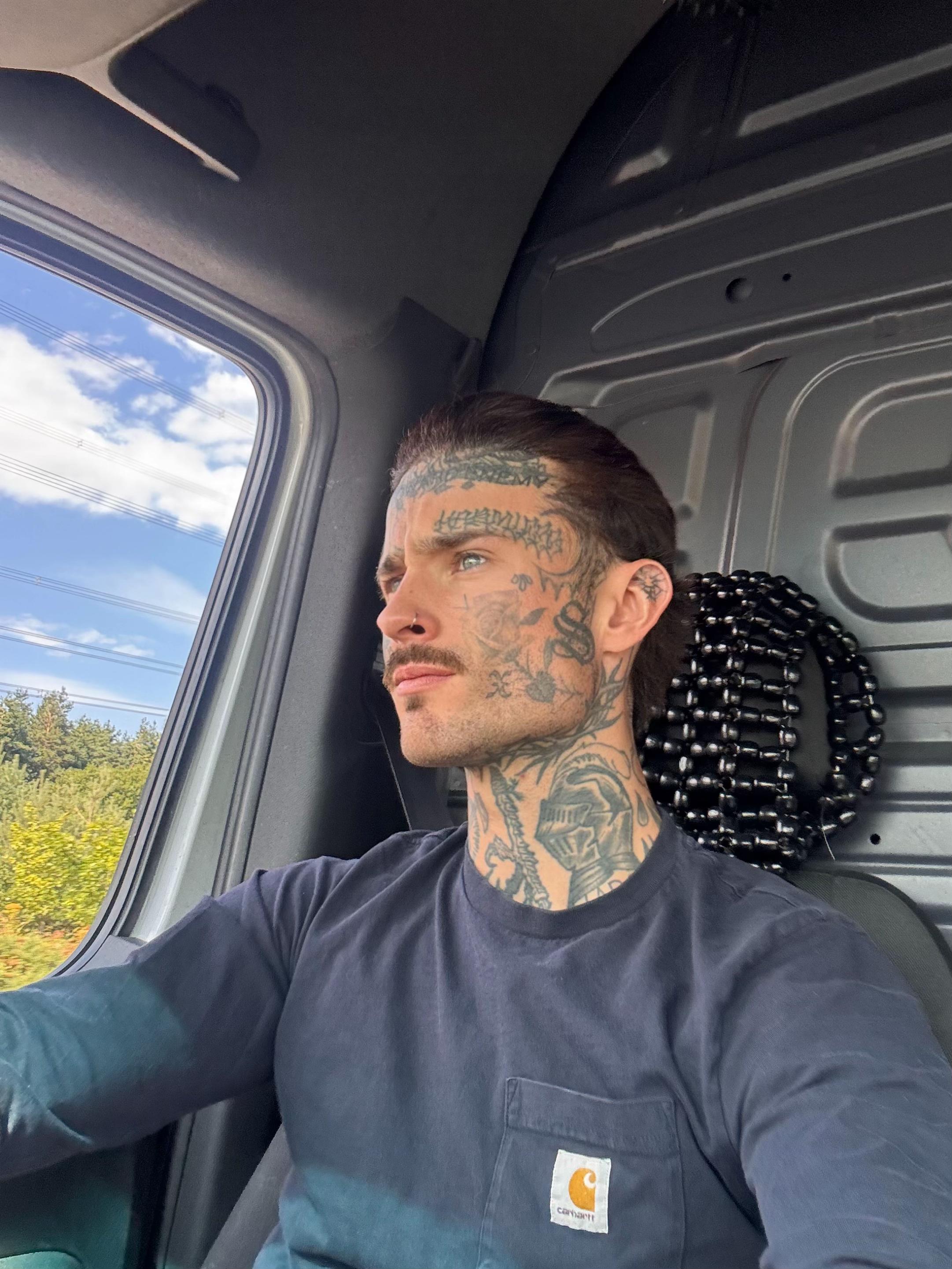 @UGLYNORTH