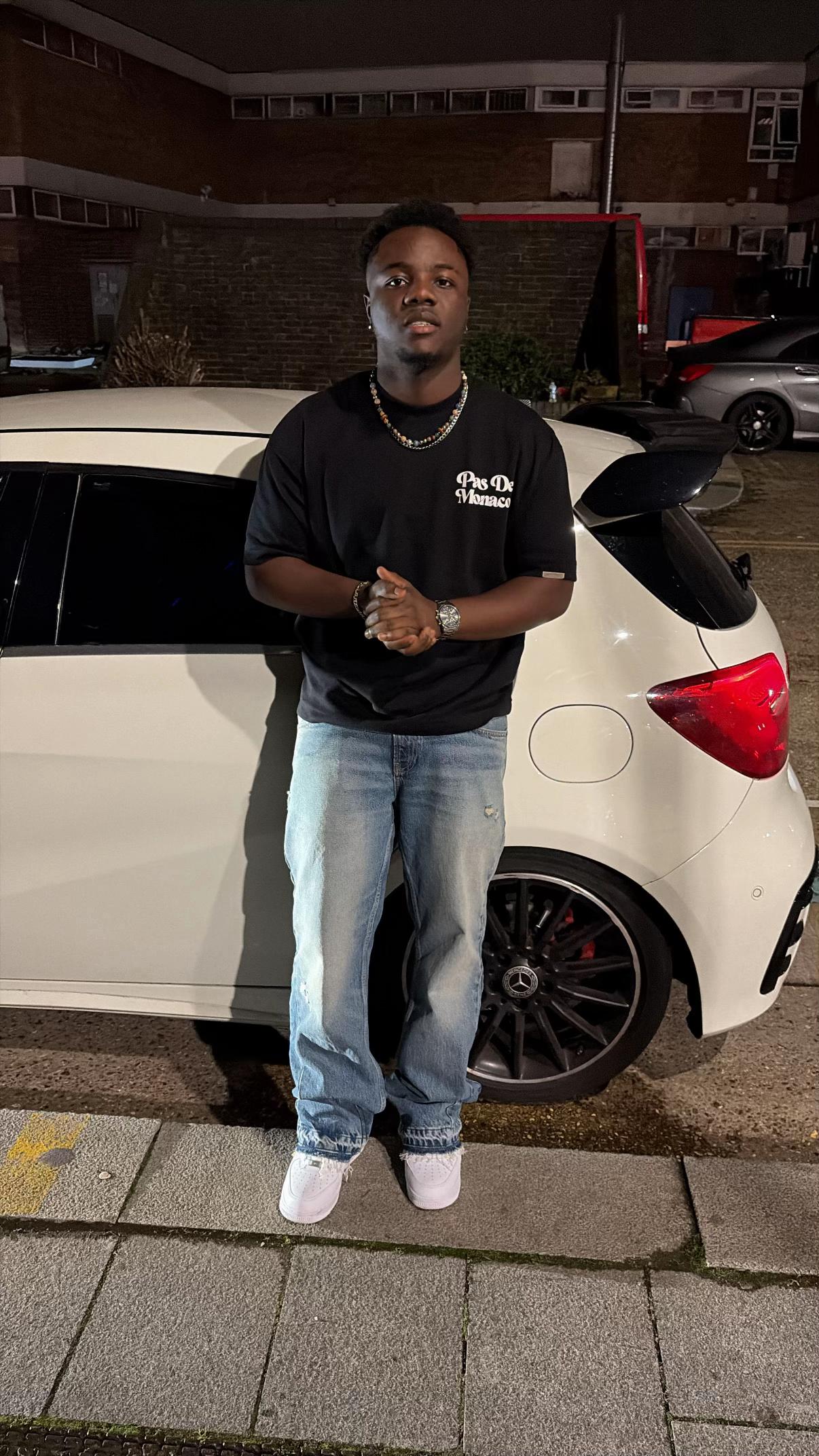 @𝐑𝐎𝐍𝐀𝐋𝐃𝐎🇬🇭