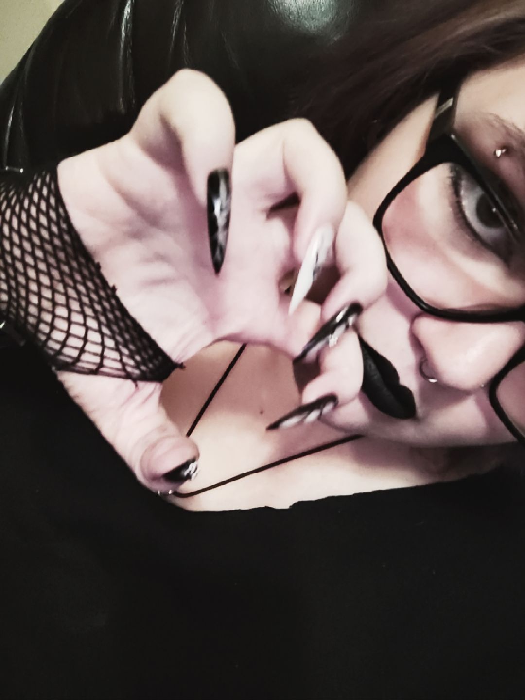 @x_livingdeadghoul_x