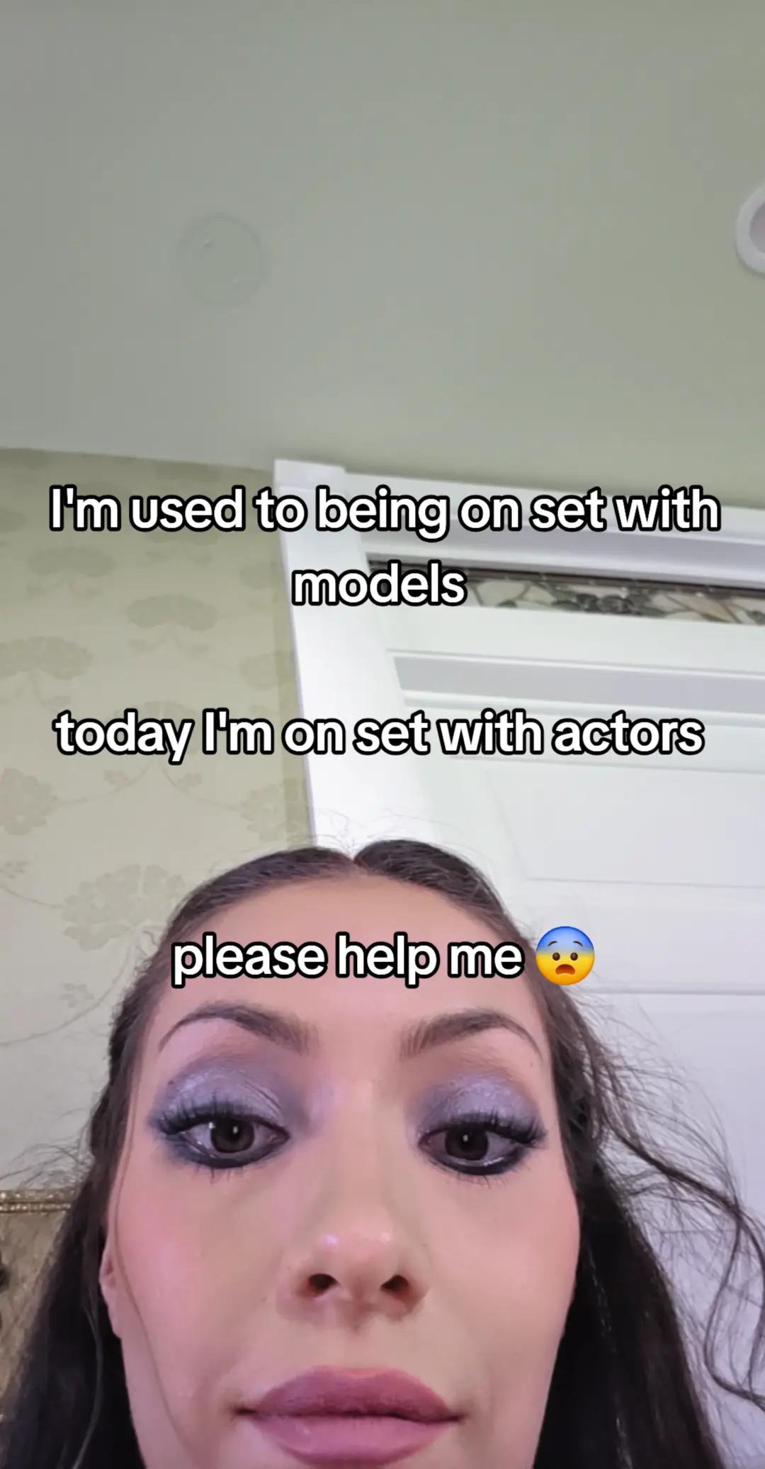 @Feliz