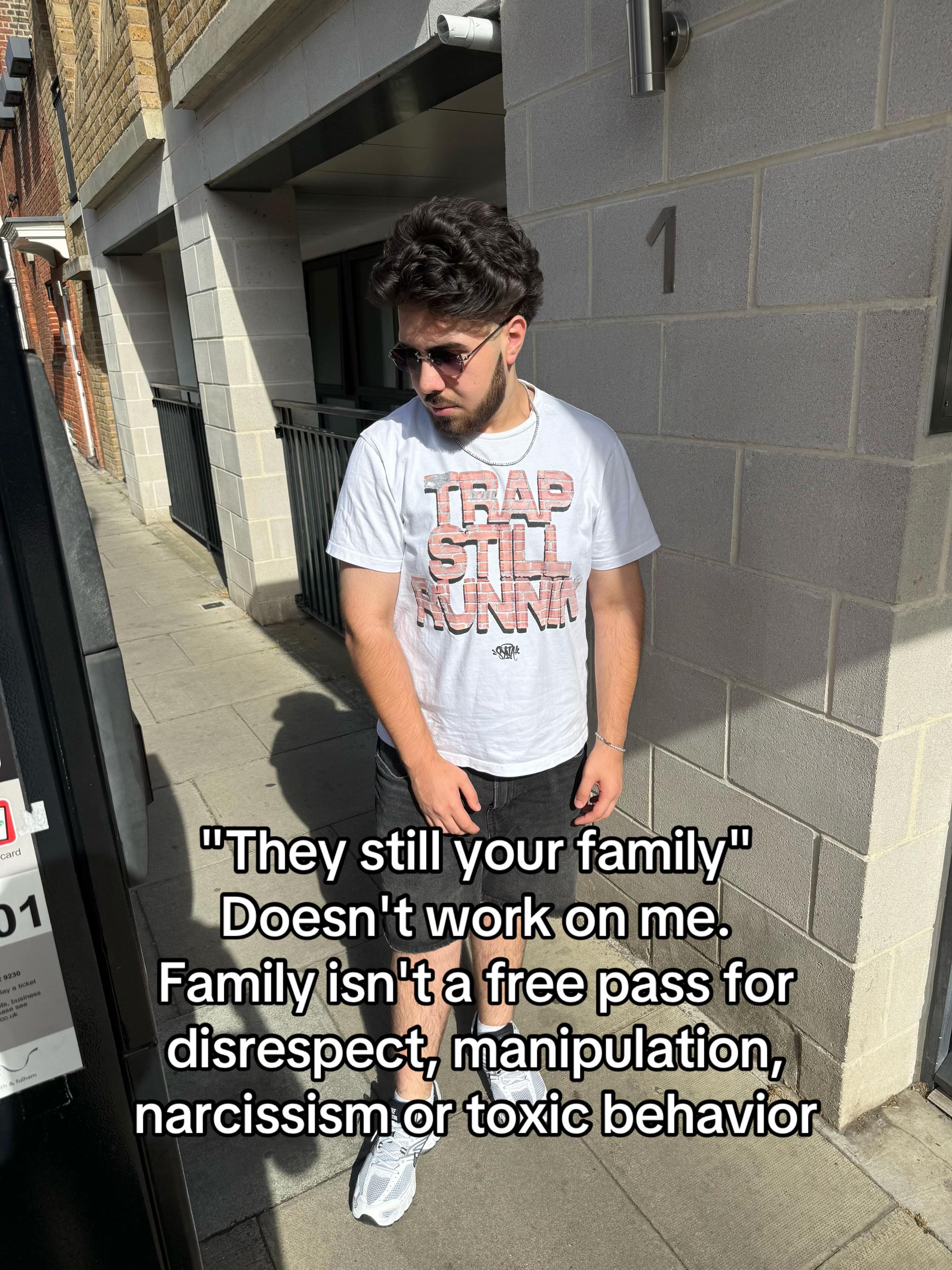 @Sam🤩
