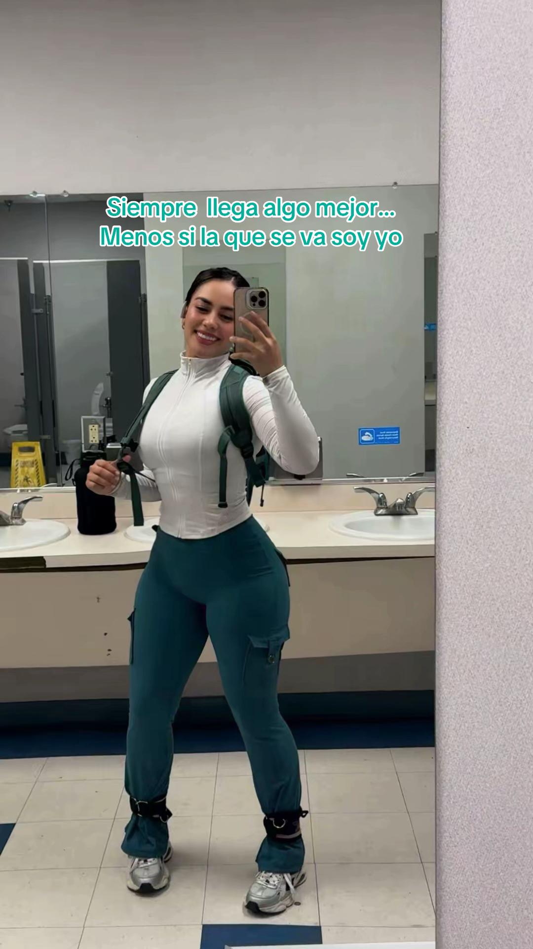 @VIRIDIANA 🖤