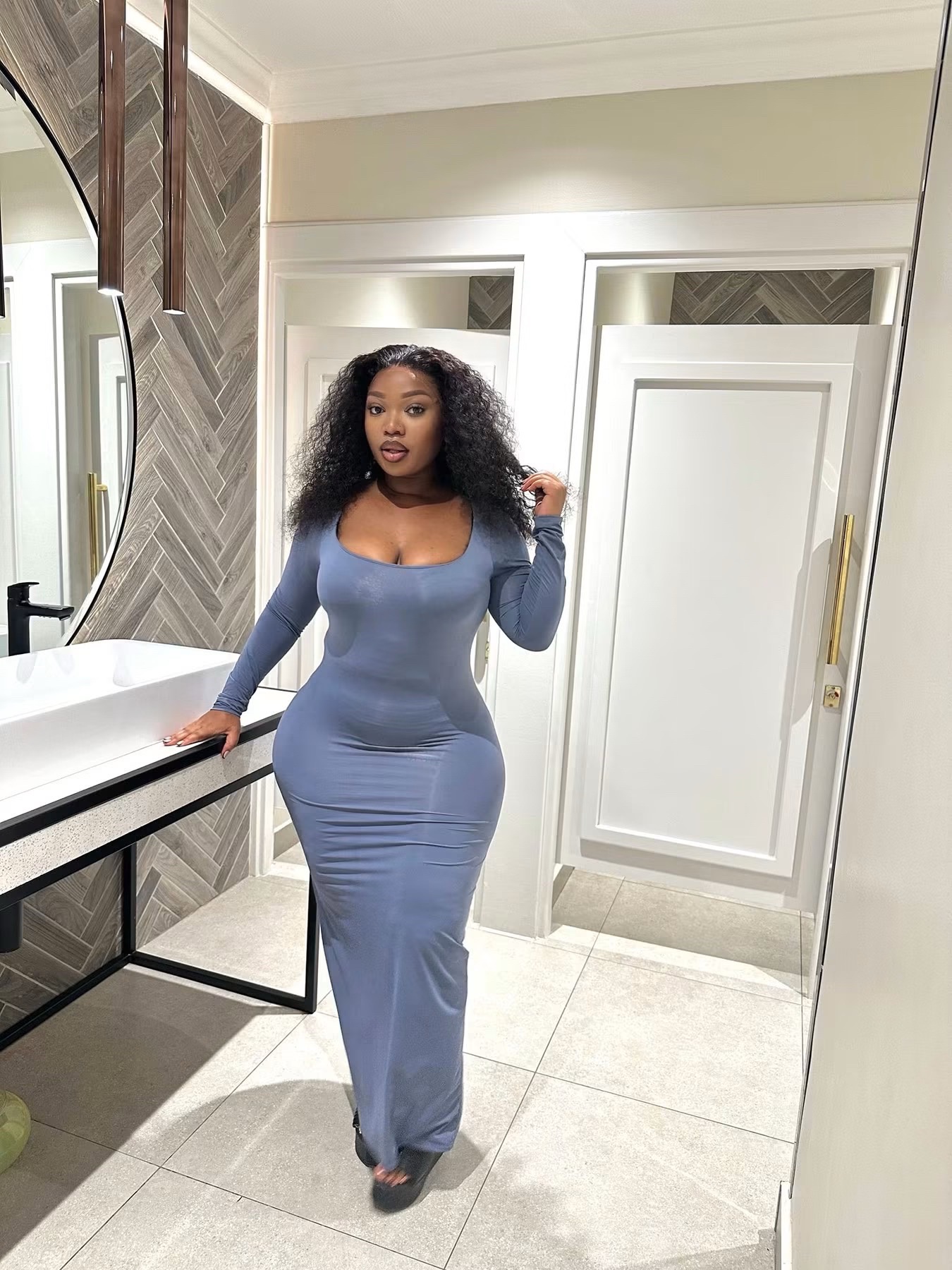 @AfricanBeauty