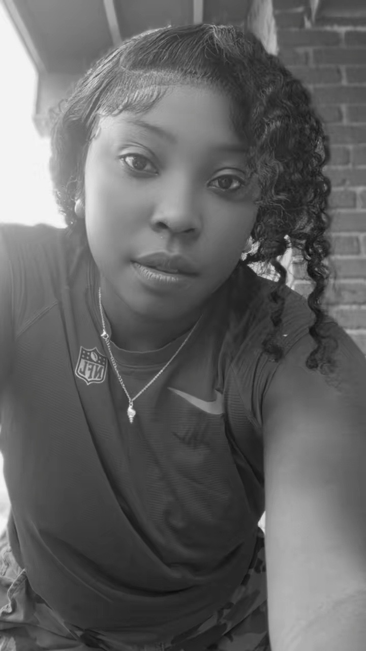 @theblackqueen25