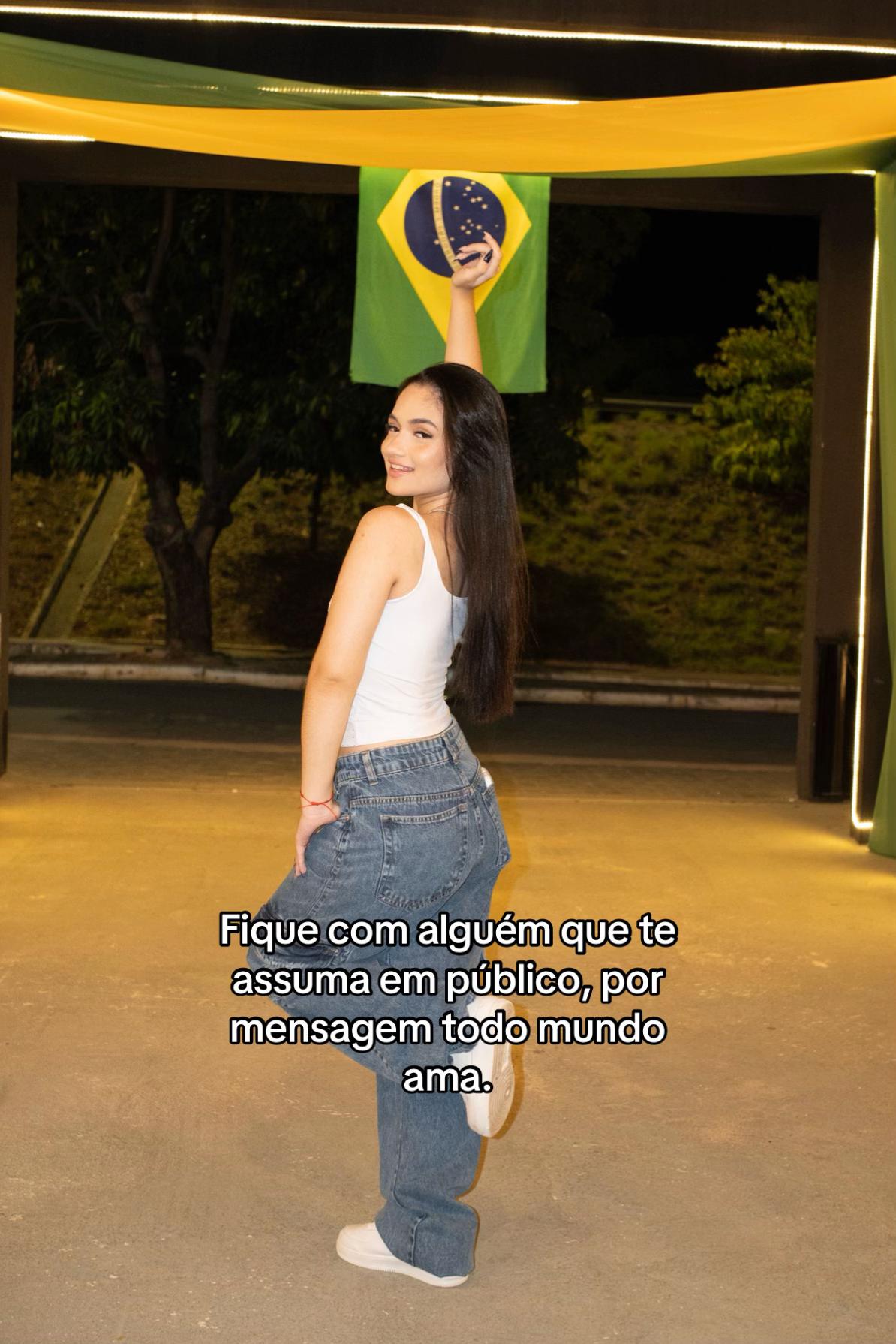 @vitoriaaflorenc._
